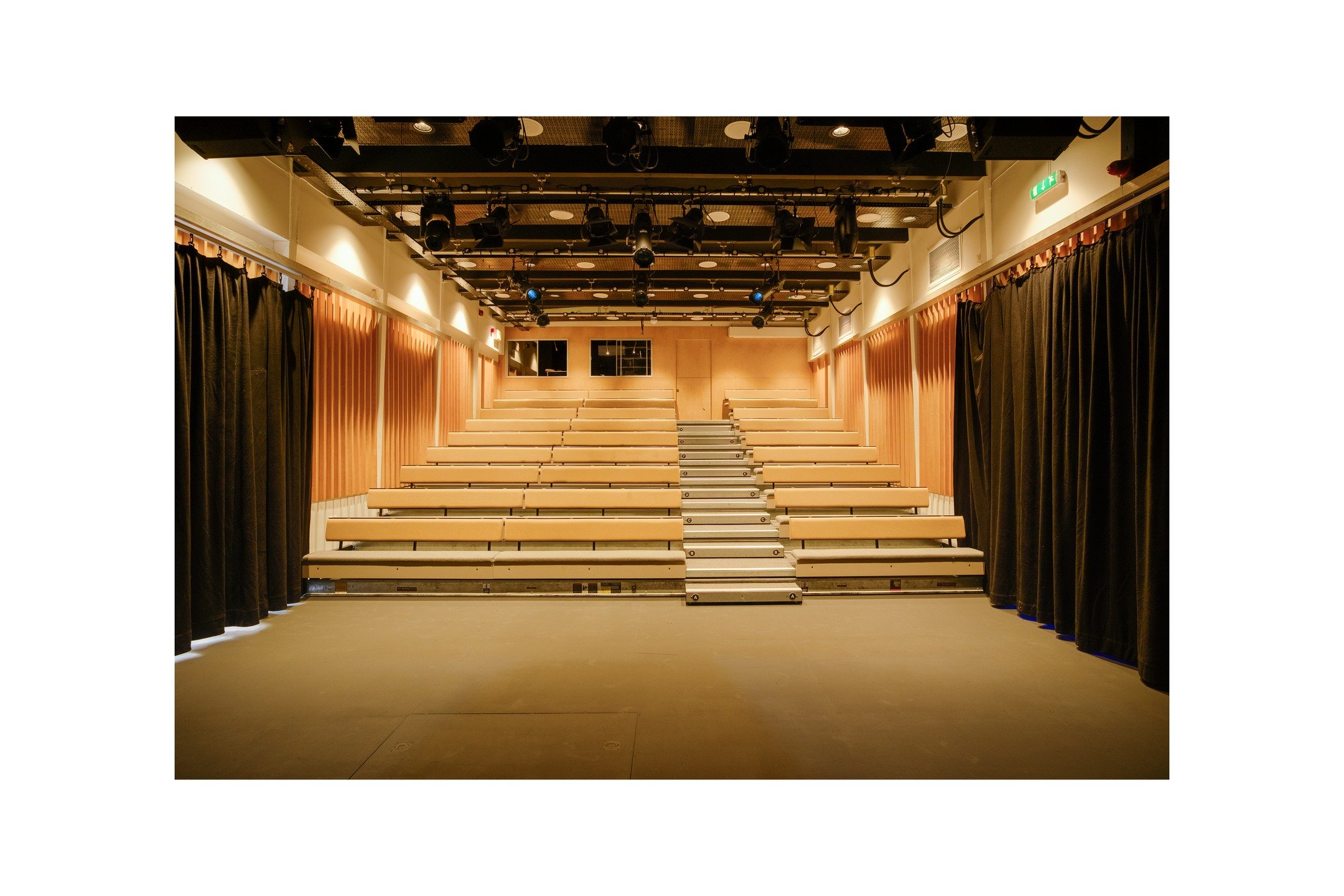Super proud to have been involved in the extension and refurbishment of the Phoenix Theatre at The King Alfred School in North London.

The works included the addition of new changing rooms with upgraded technical and backstage facilities &mdash; bui