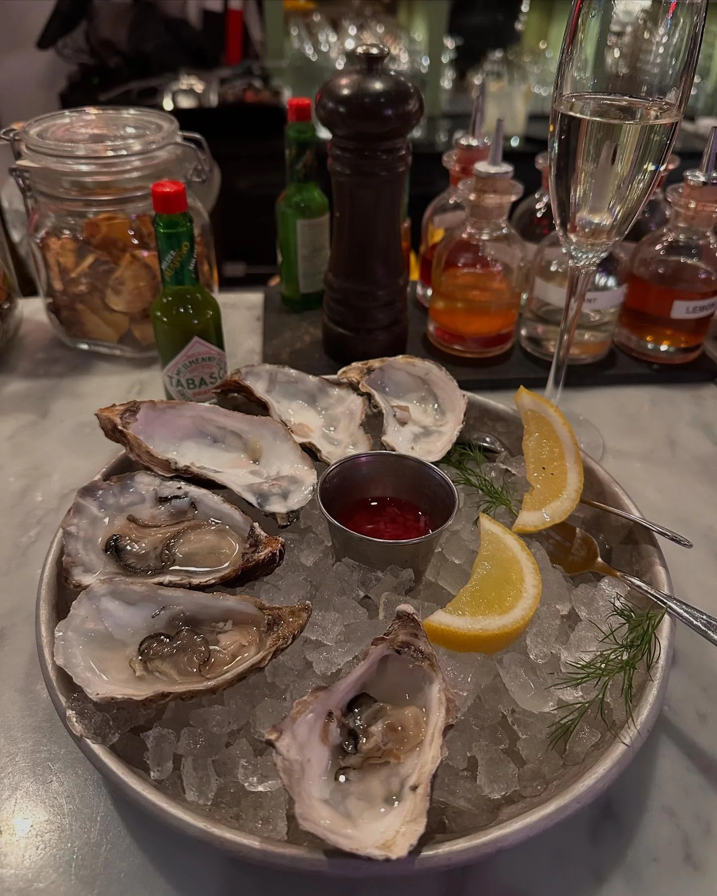 Thanks for a great week with many interesting meetings. We @mobileboxagency are signing of now and take Sunday off. See you back on Monday @&aring;s&ouml;gatan 144 #hanginthere #design #adeacollection #leucosofficial #zanat #porada #welovedesign #int