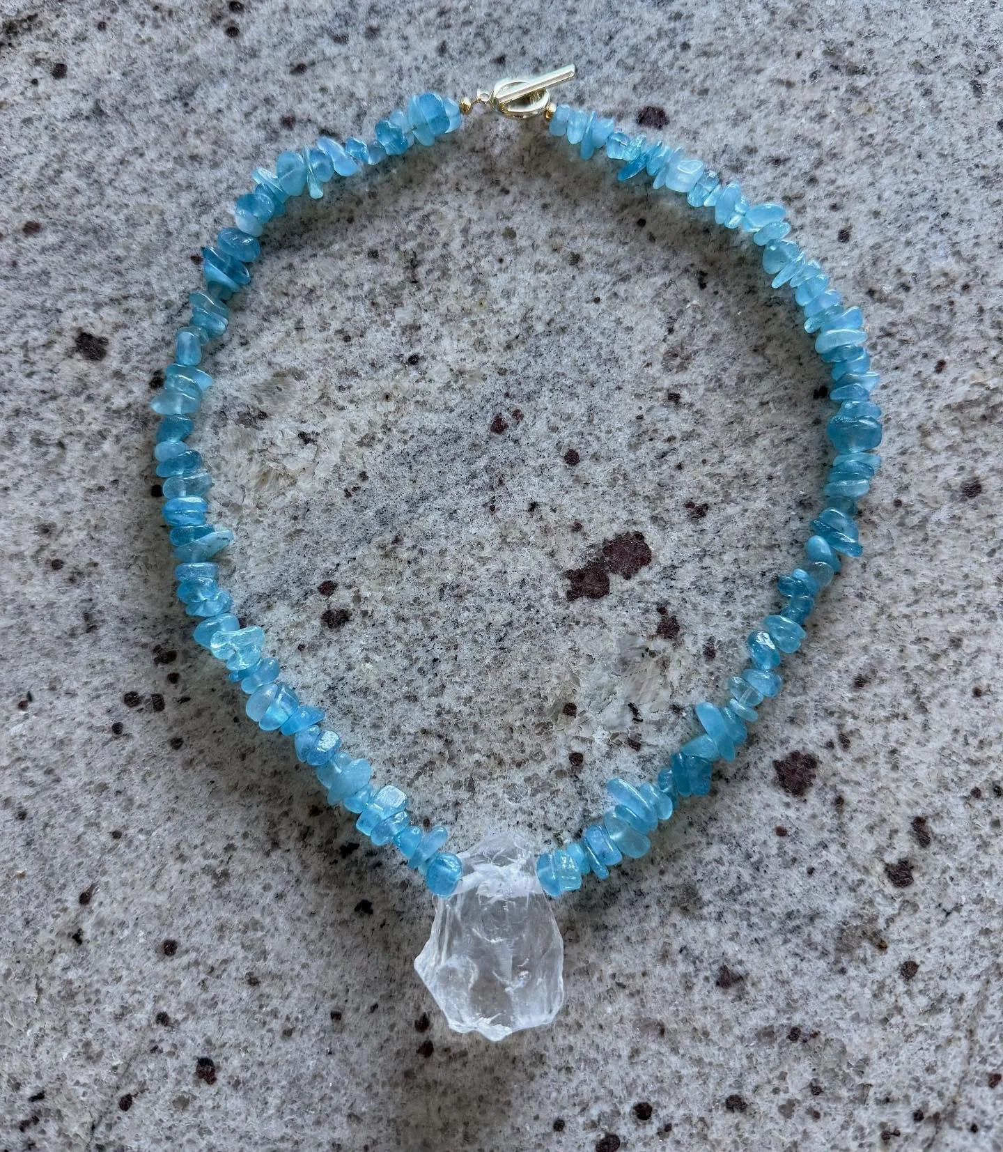 💠 ICE QUEEN 💠
a majestic piece
aus Aquamarine &amp; Bergkristall

made to order ✨ auf Bestellung
vielleicht suchst du ja noch ein spezielles Weihnachtsgeschenk? ❄️

&bull;
&bull;
&bull;

#bergkristallschmuck #aquamarinschmuck #heilsteinkette #krist