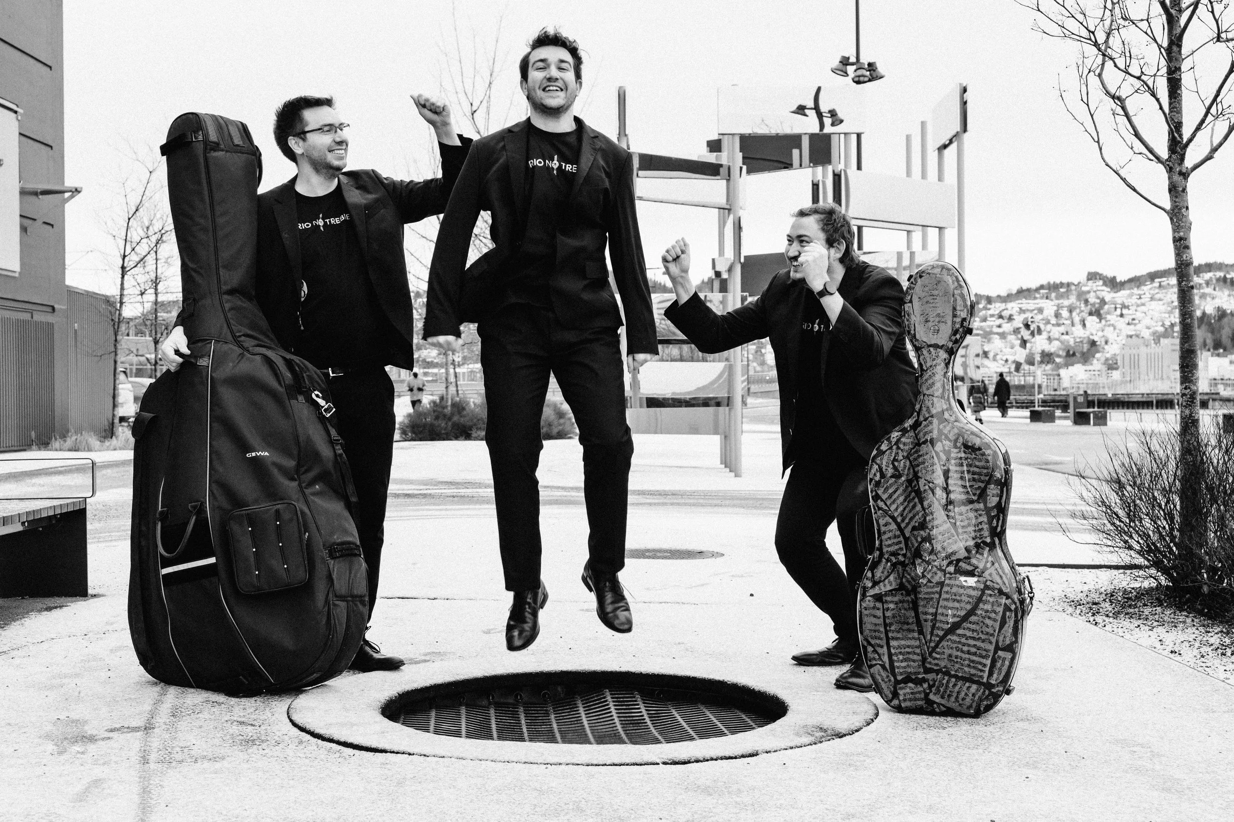 16/17 FAMILIEFORESTILLING | LØRDAG 8/8 KL. 13:00 OG 15:00