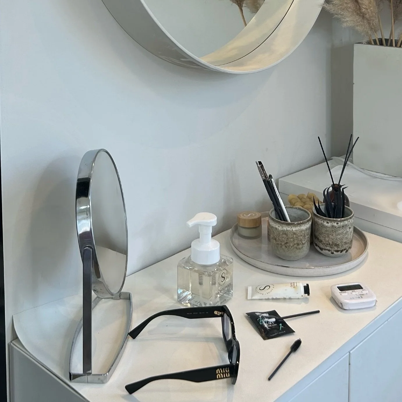 Creating magic with a few of our industry faves🎨 We hope to see you soon!

#Reels #classiclashes #lashes #reelsvideo #lashboss #eyelashextensions #londonlife #reelsinsta #lashgoals #beautytips #reelsindia #lashaddict #instareels #instagramreels #lon