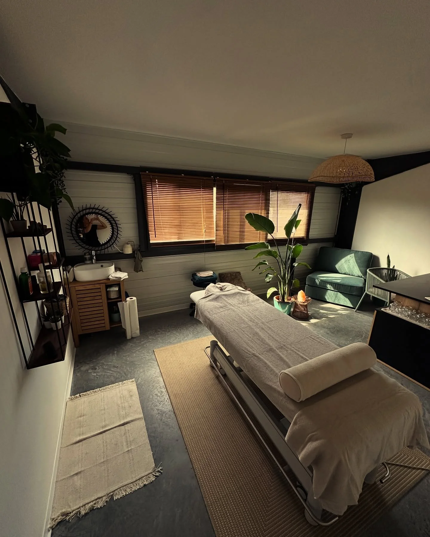 JE VOUS RE&Ccedil;OIS AUSSI DANS MON CABINET 

📍BLOCOAST HOSSEGOR 

En plus de mes d&eacute;placements &agrave; domicile, je r&eacute;serve aussi un endroit pour les personnes qui veulent sortir de chez eux, et vous recevoir dans un endroit cocoon.

