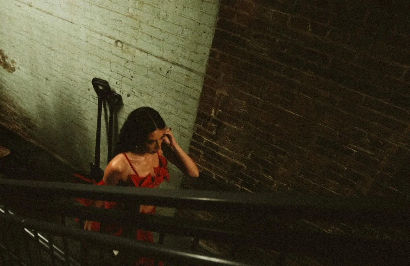 Moments before hitting the stage 🌺🐠 // @naika