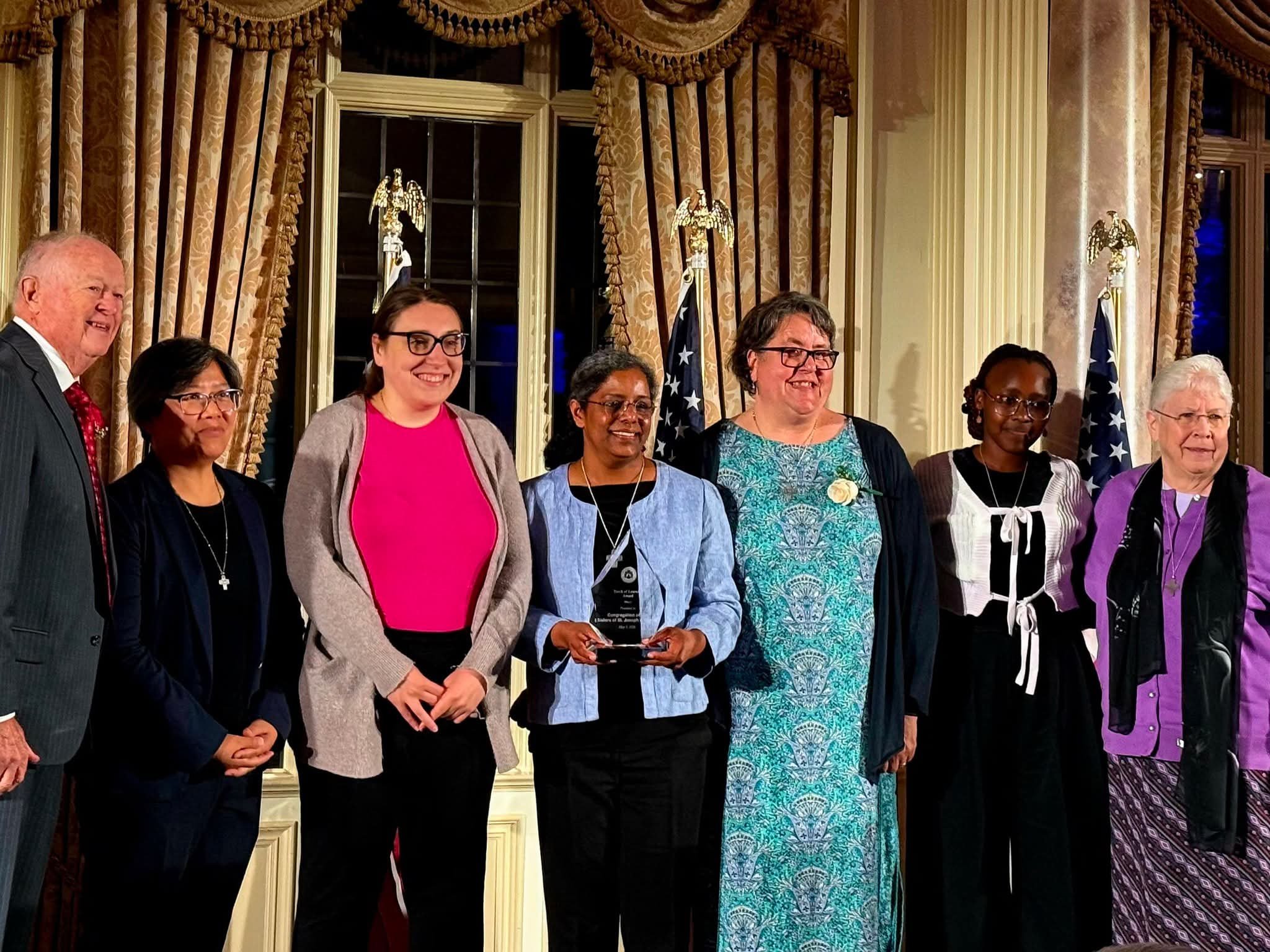 Congregation Honored with Torch of Learning Award