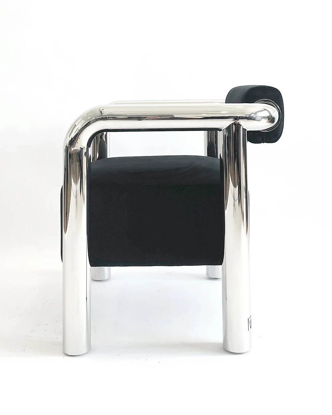 WD_OBJECTS_TUBE CHAIR_BLACK_SIDE.jpg