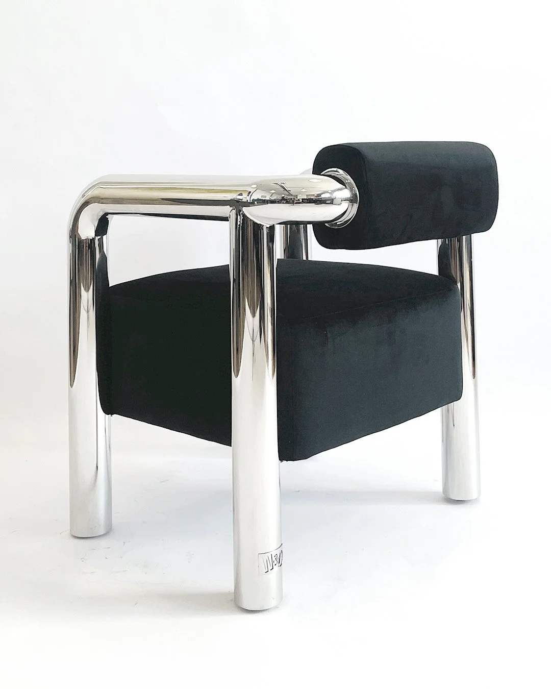 WD_OBJECTS_TUBE CHAIR_BLACK_3 QTRS.jpg