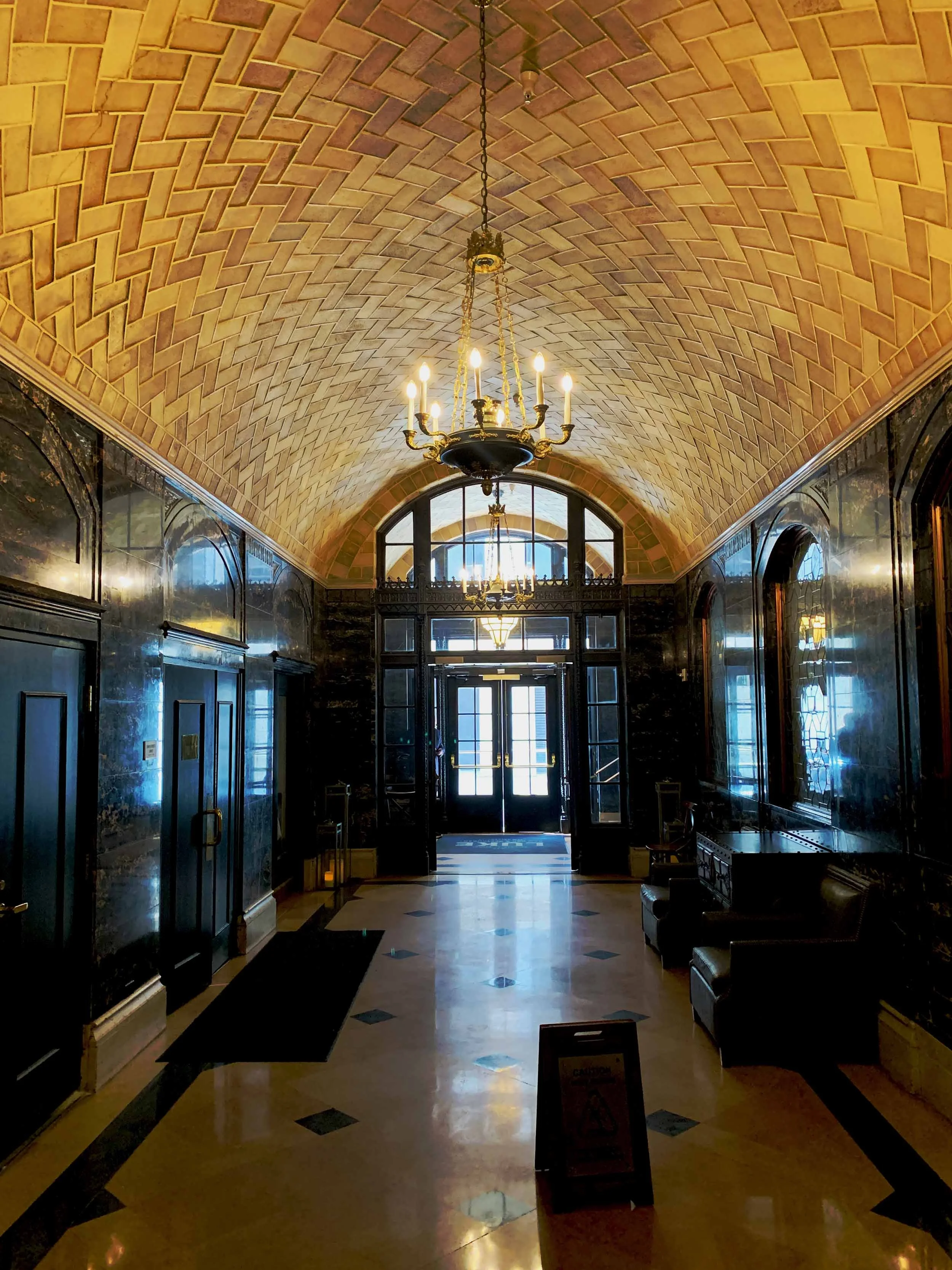 watts-dray-hilton-333 st. charles-nola.JPG.jpg