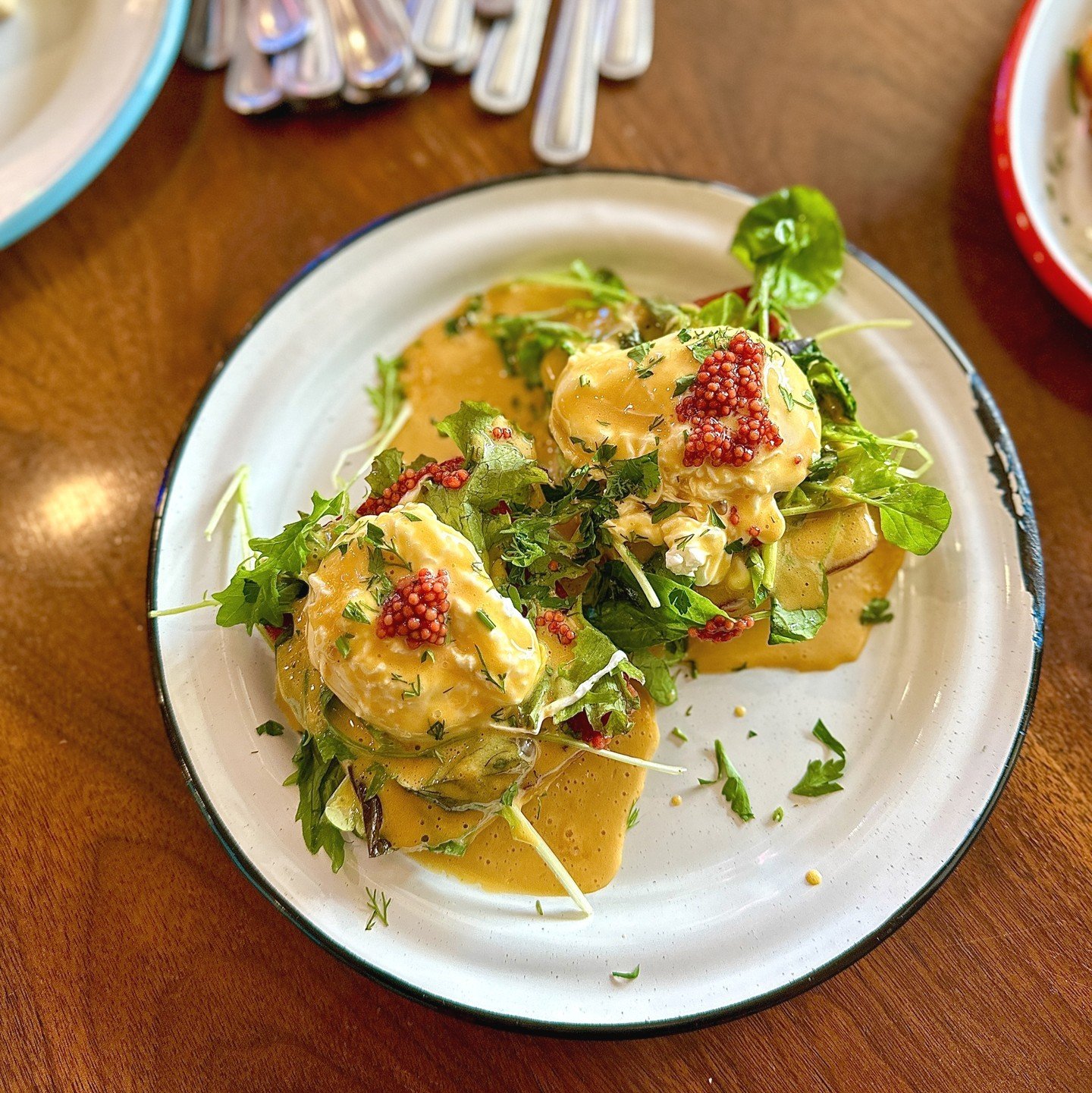 Our early Christmas gift to you: SUNDAY BRUNCH.

Every Sunday in December, 9am-2pm, we're flipping the script with our take on the breakfast classics.

Y'know, like Biscuits &amp; Gravy, SPAM Benedicts, Breakfast Burgers, Cinnamon Toast Crunch French