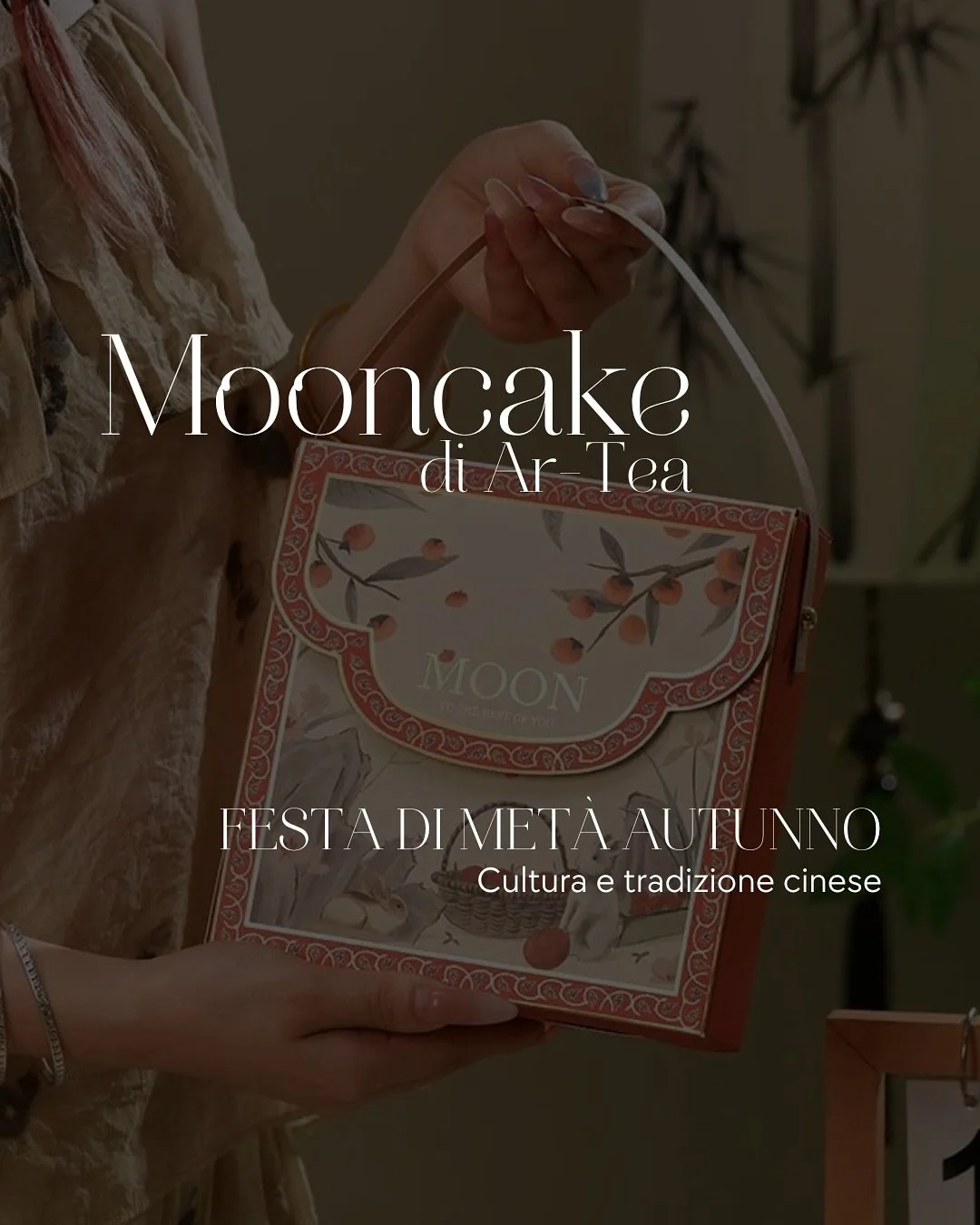 Sono arrivate le Mooncake 🥮

In occasione della Festa di Met&agrave; Autunno, la nostra Boutique del T&egrave; presenta in edizione limitata una box in contenente 4 raffinate mooncake, pensate per accompagnare il vostro rituale del t&egrave; con ele