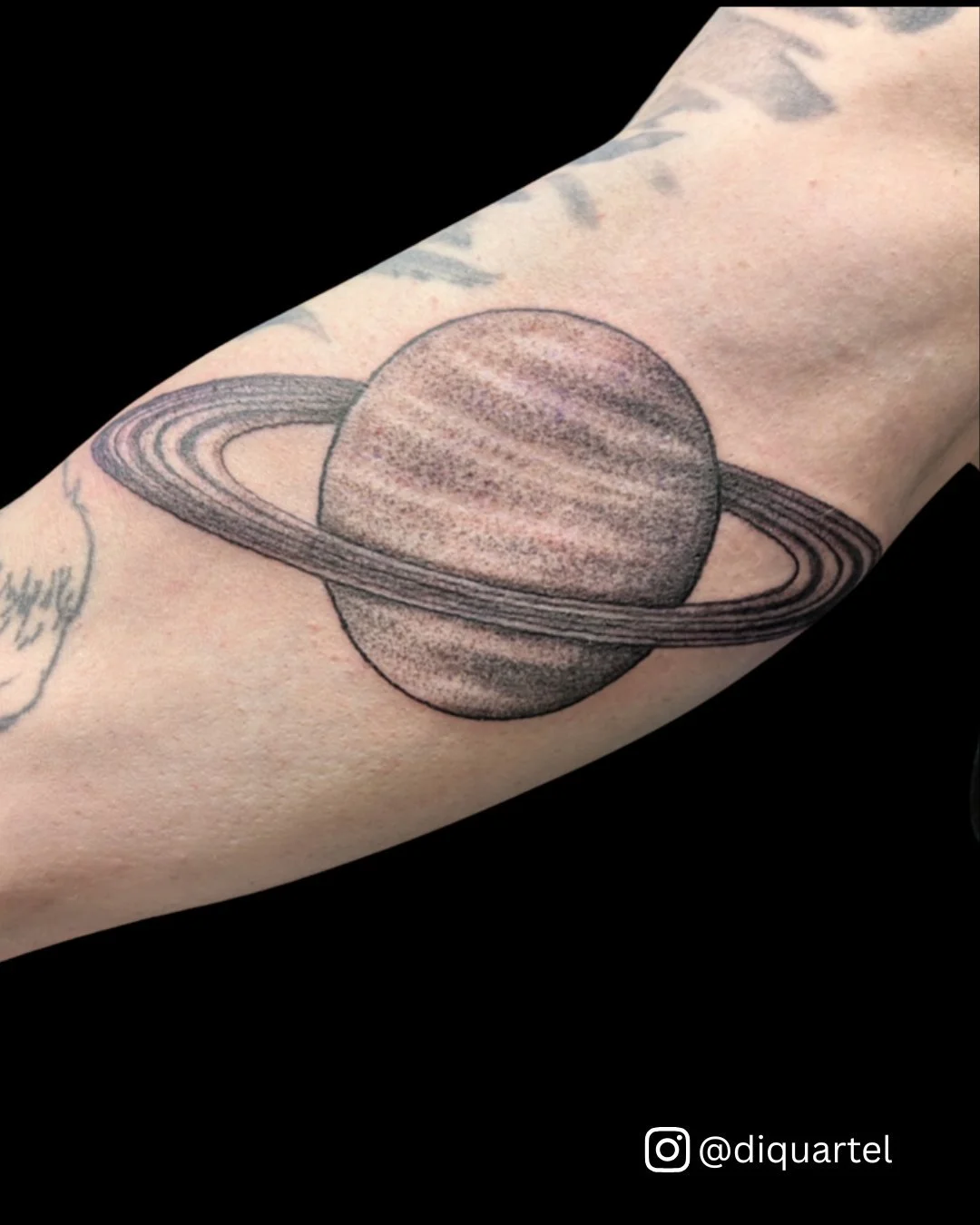 @diquartel liked it so she put a ring on it.

Take a trip to Saturn with an appointment on Di's books. Click the link in our bio or on our website to snag your time.

#TimelessTattooATL #AtlantaTattoo #SaturnTattoo #BlackAndGrey #BlackAndGreySaturn. 