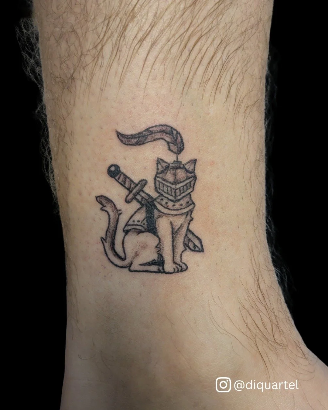 "Well met, meow-lord/lady. Let every word be as sharp as thy blade...." or as sharp as this kitty's claws. 
Inked by @diquartel 

Grab a spot on Di's books through the link in our bio or walk on in 7 days a week!

#TimelessTattoo #AtlantaTa