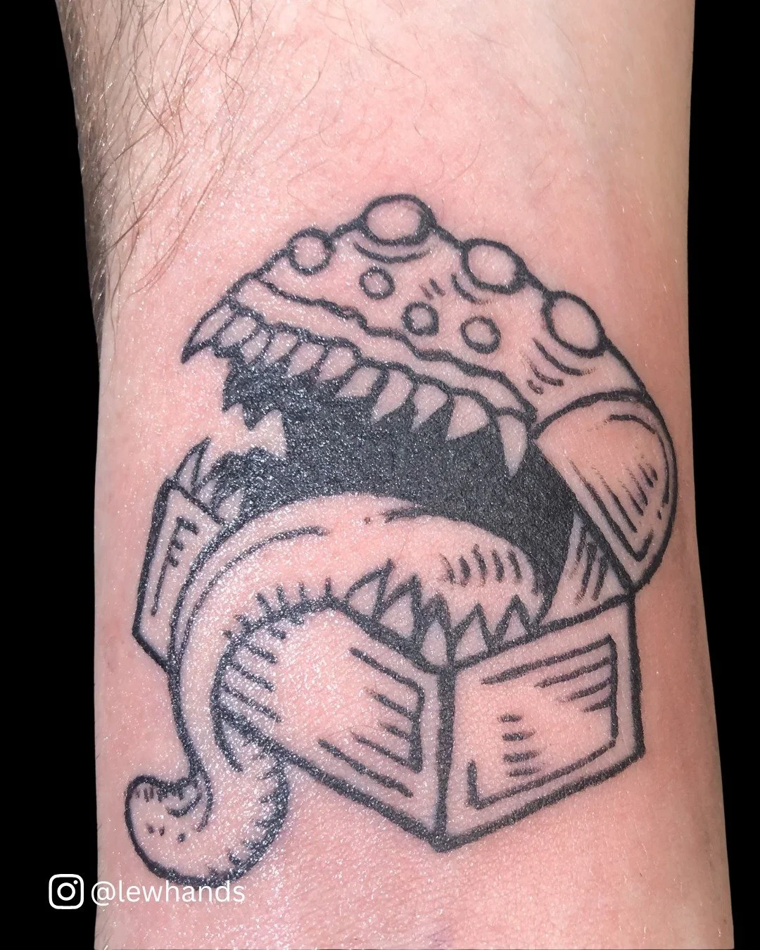 No one can #Mimic @lewhands when it comes to tattoos. No need to roll your 20-sided die to book an appointment. Just give us a call or click the link in our bio.

#TimelessTattooATL #AtlantaTattoo #DandDTattoo #MimicTattoo