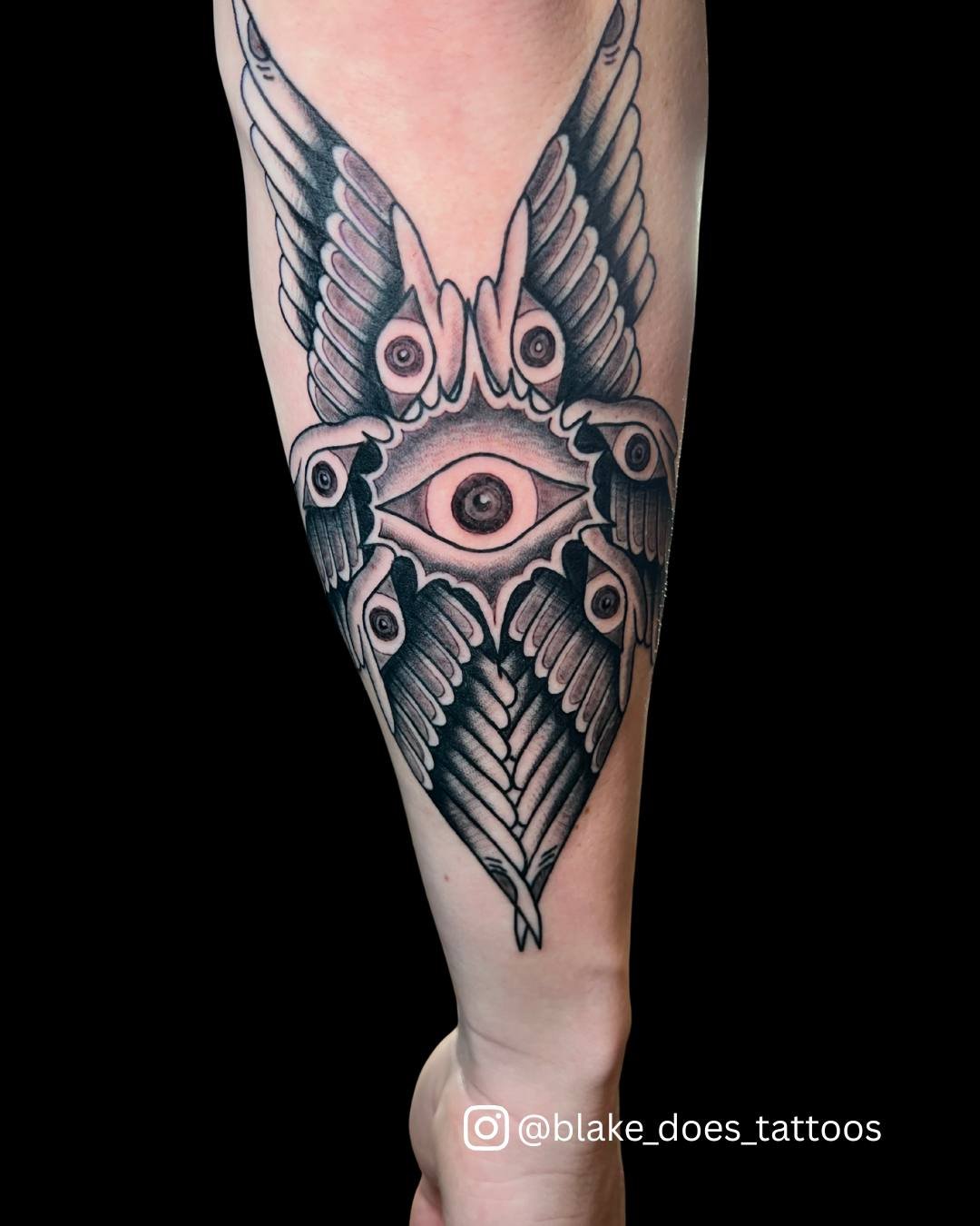 Super awesome Seraphim tattoo by @blake_does_tattoos !

Grab a spot on Blake's books by calling the shop, email us, or checking the link on our site.
Walk Ins AlwaysWelcome

#TimelessTattooATL #AtlantaTattoo #Seraphim #SeraphimTattoo #ForearmTattoo #