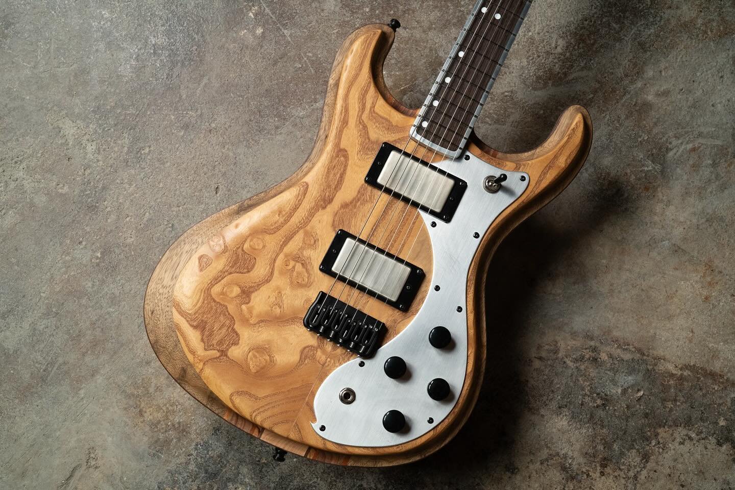 This is the lightest guitar I&rsquo;ve built with an aluminum neck.

Weight is usually the first reservation with an aluminum build. @baguley_guitars offers a chambered neck and this one happens to have a wenge fretboard inlaid into it. The body also
