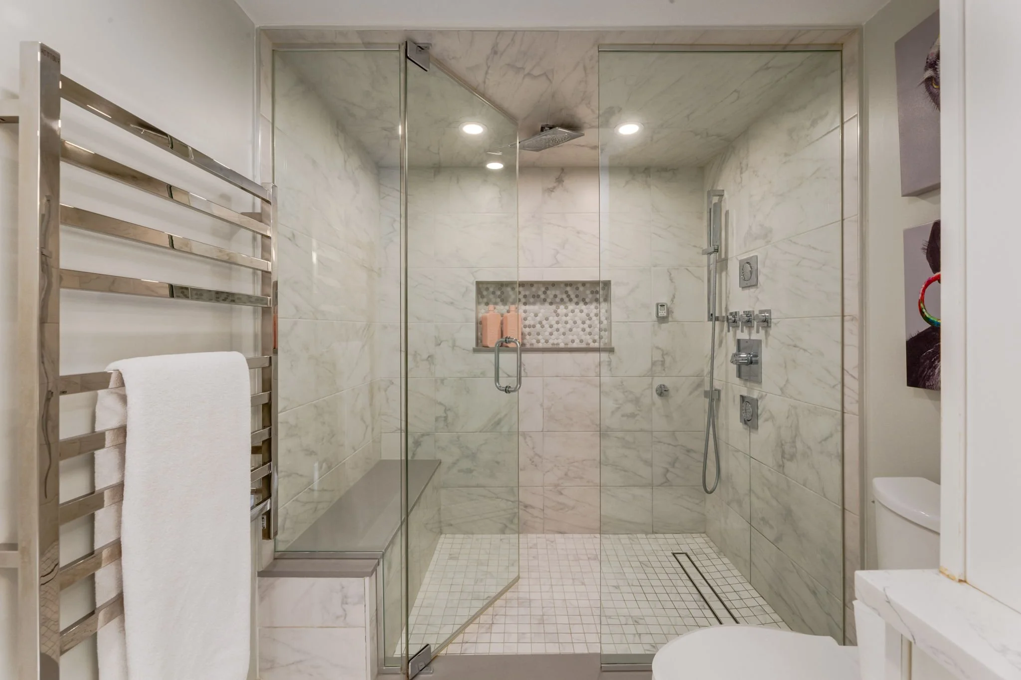 bathroom 2.jpeg