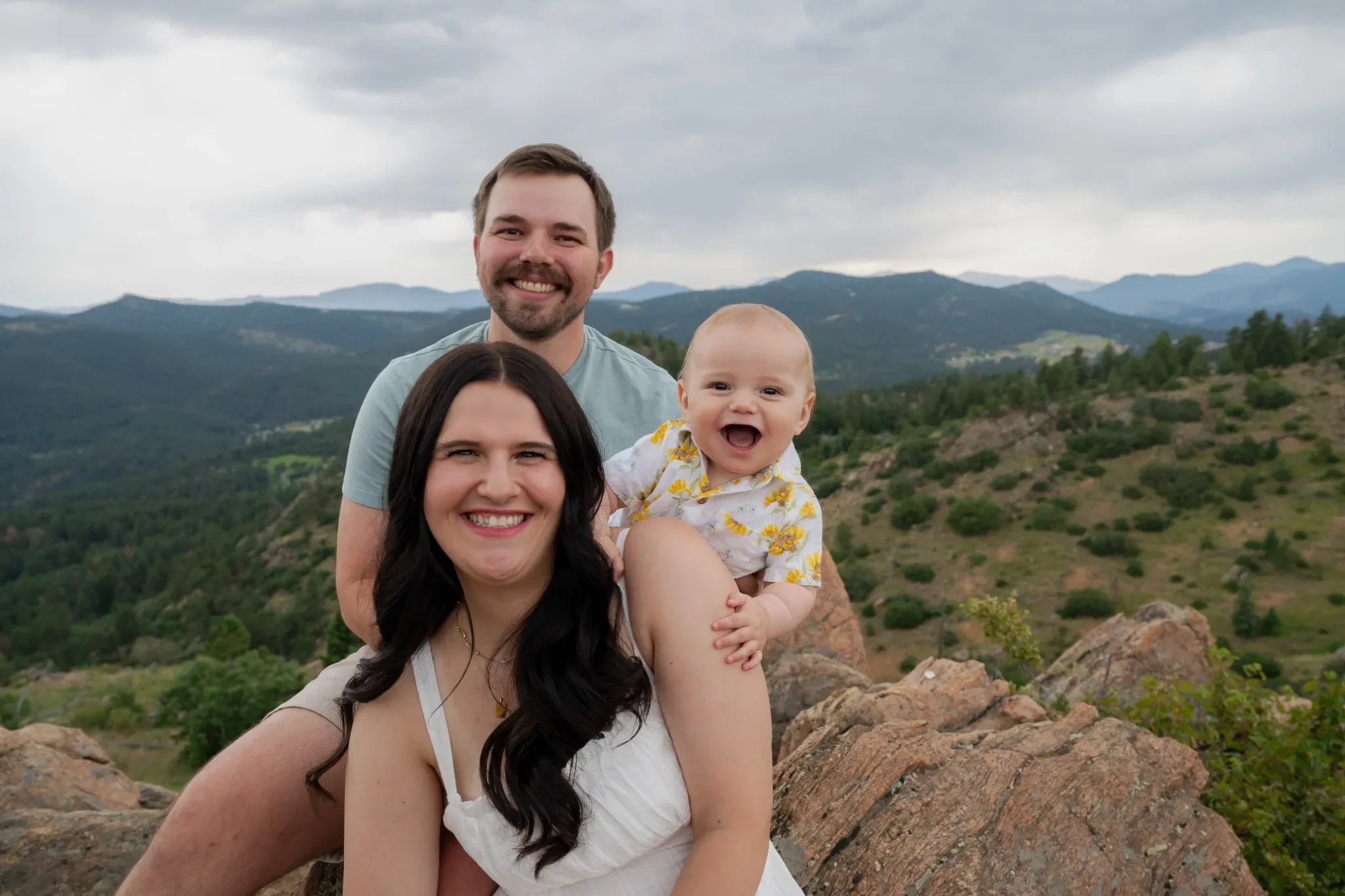 Mount-Falcon-West-Colorado-Relaxed-Family-Photography-With-Infant-Ryan-Kost.webp