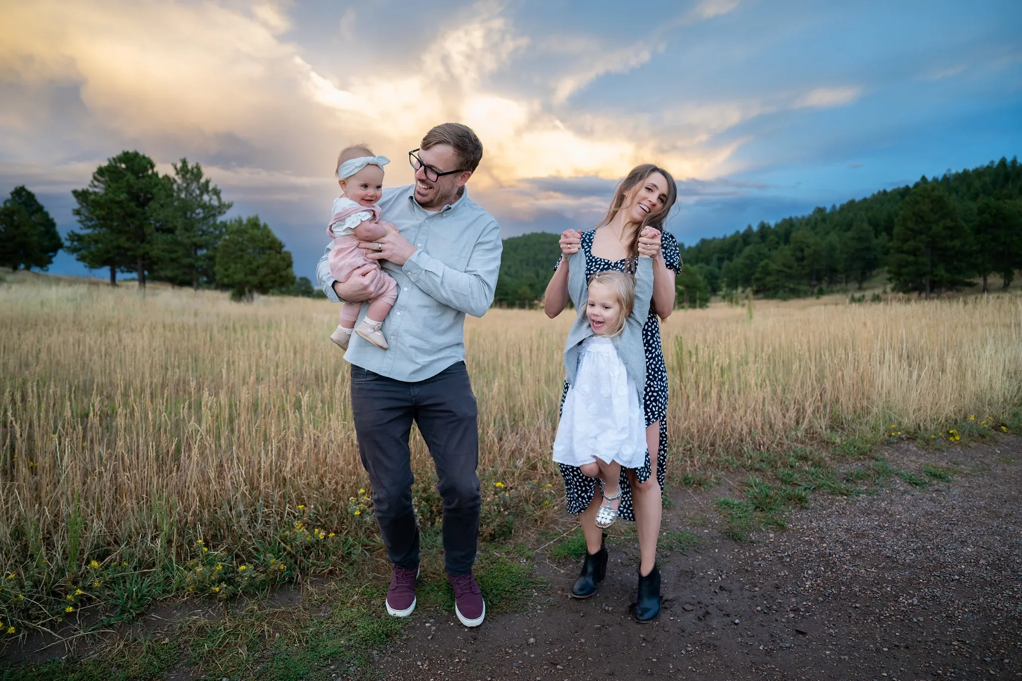 mount-falcon-family-portrait-sunset-ryan-kost.webp