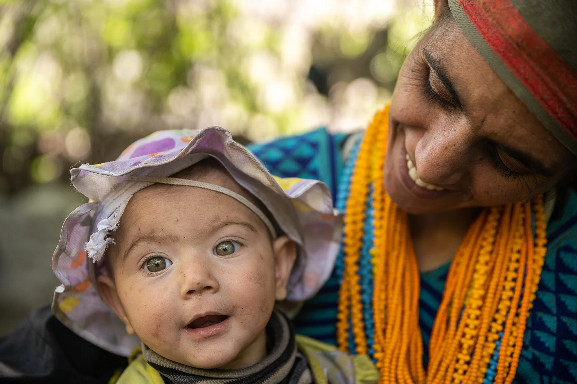 Kalash-Mom-Daugther-Family-Portrait-Balanguru-Pakistan-Ryan-Kost-Photography.jpg