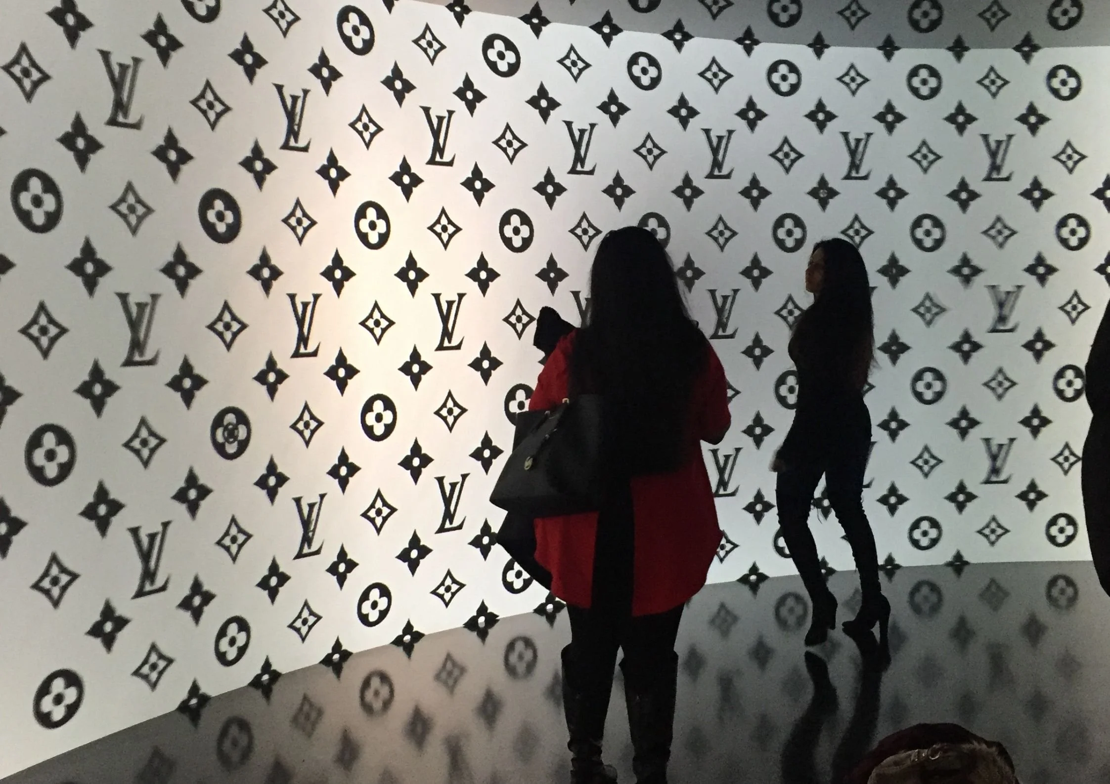 London, October 2015 -

an exclusive invitation to Louis Vuitton exhibition through Richemont. 