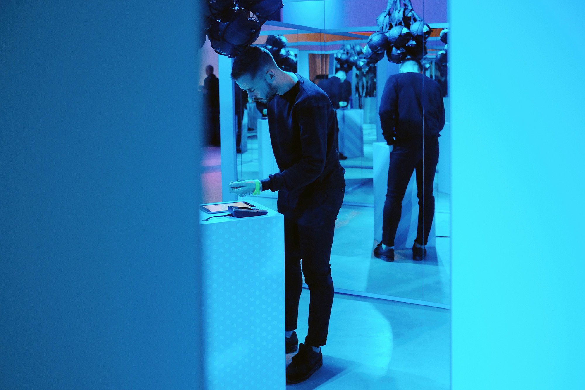 Adyen-endless-02.jpg