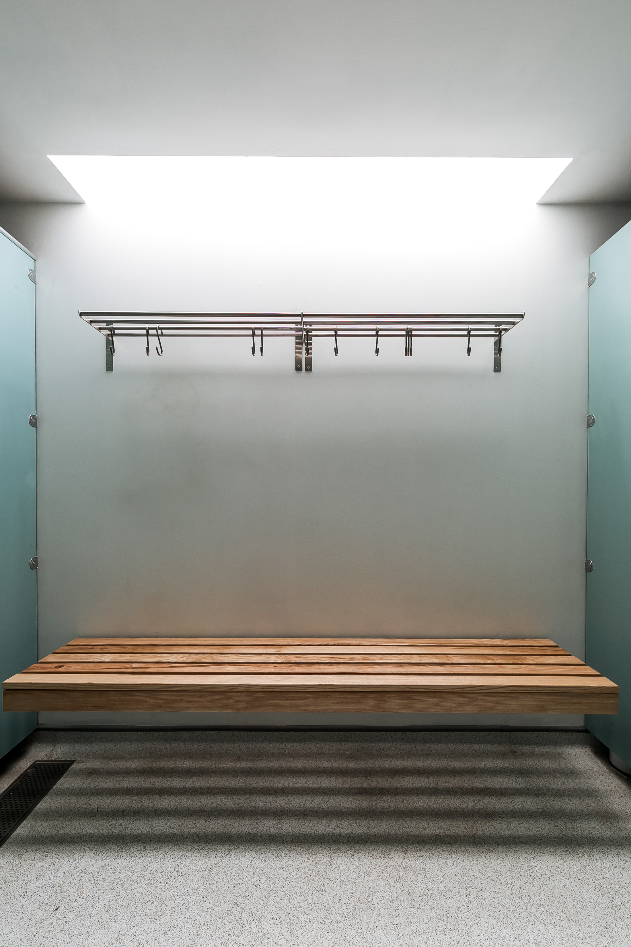 David Money Architects Dulwich Tennis Clubhouse interior changing room.jpg