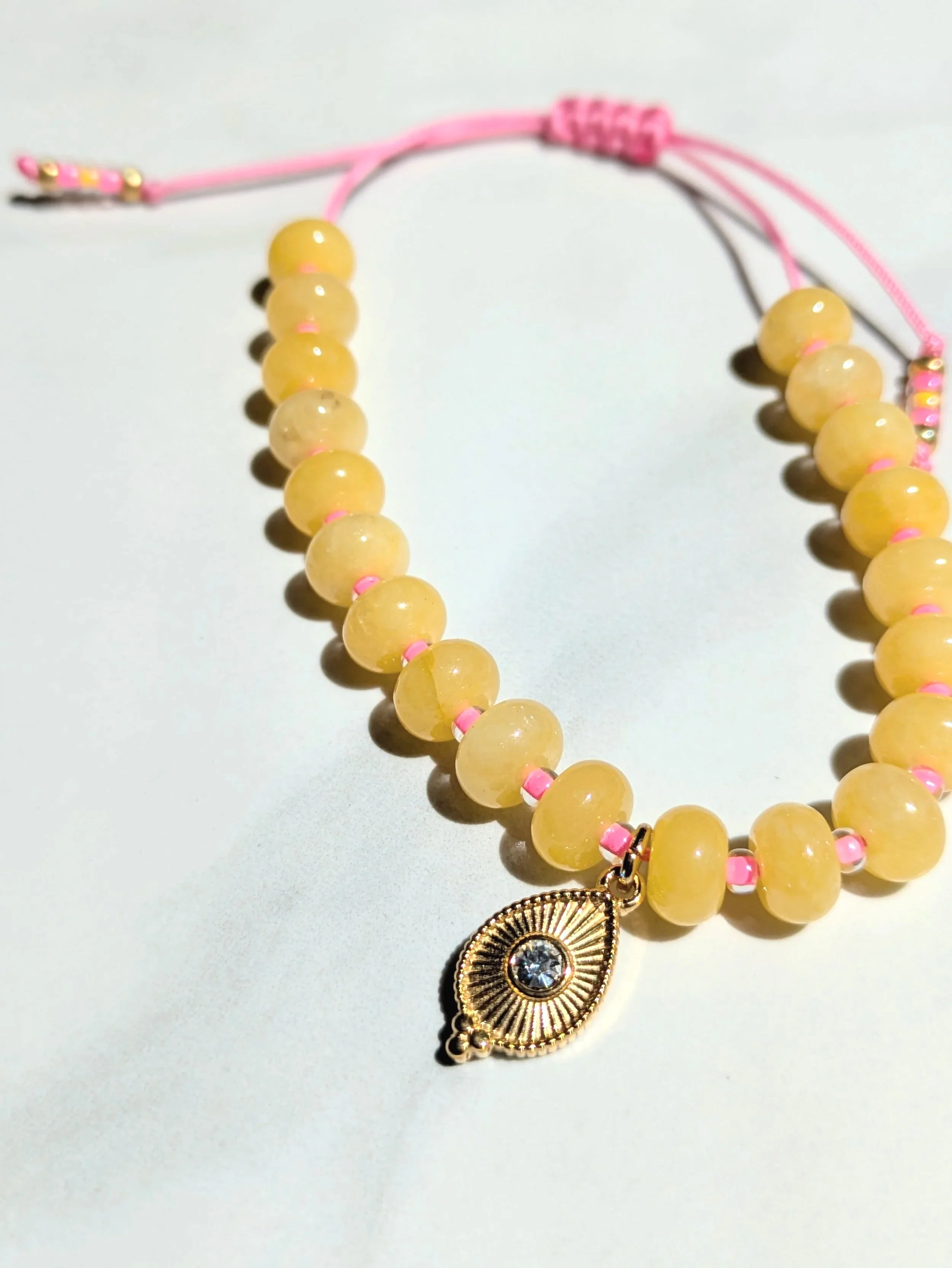 Jade-Perlen Armband mit Anhänger (Gelb)