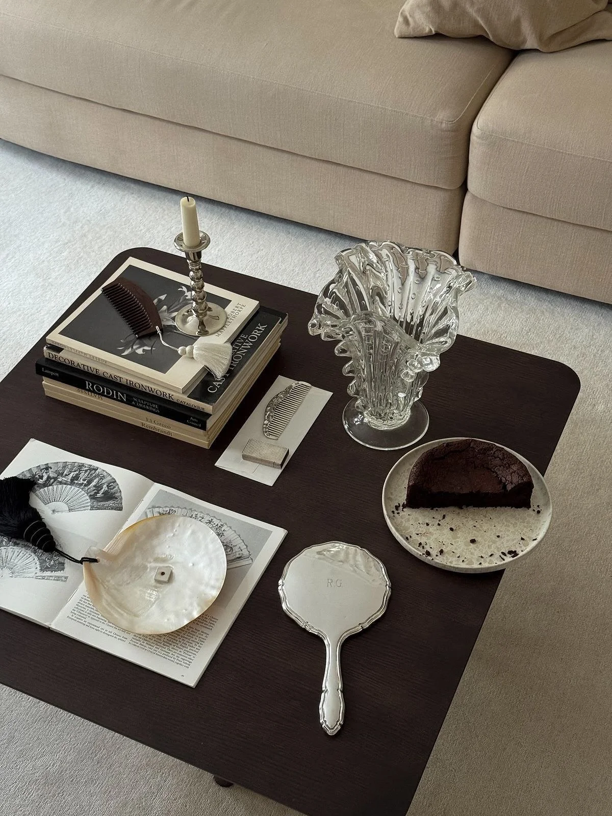 Give me all the neutrals!! Saturday inspiration ft. some spaces I fell in love with

All images from Pinterest