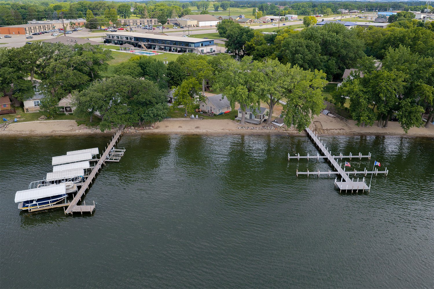 Building-dock from lake01.jpg