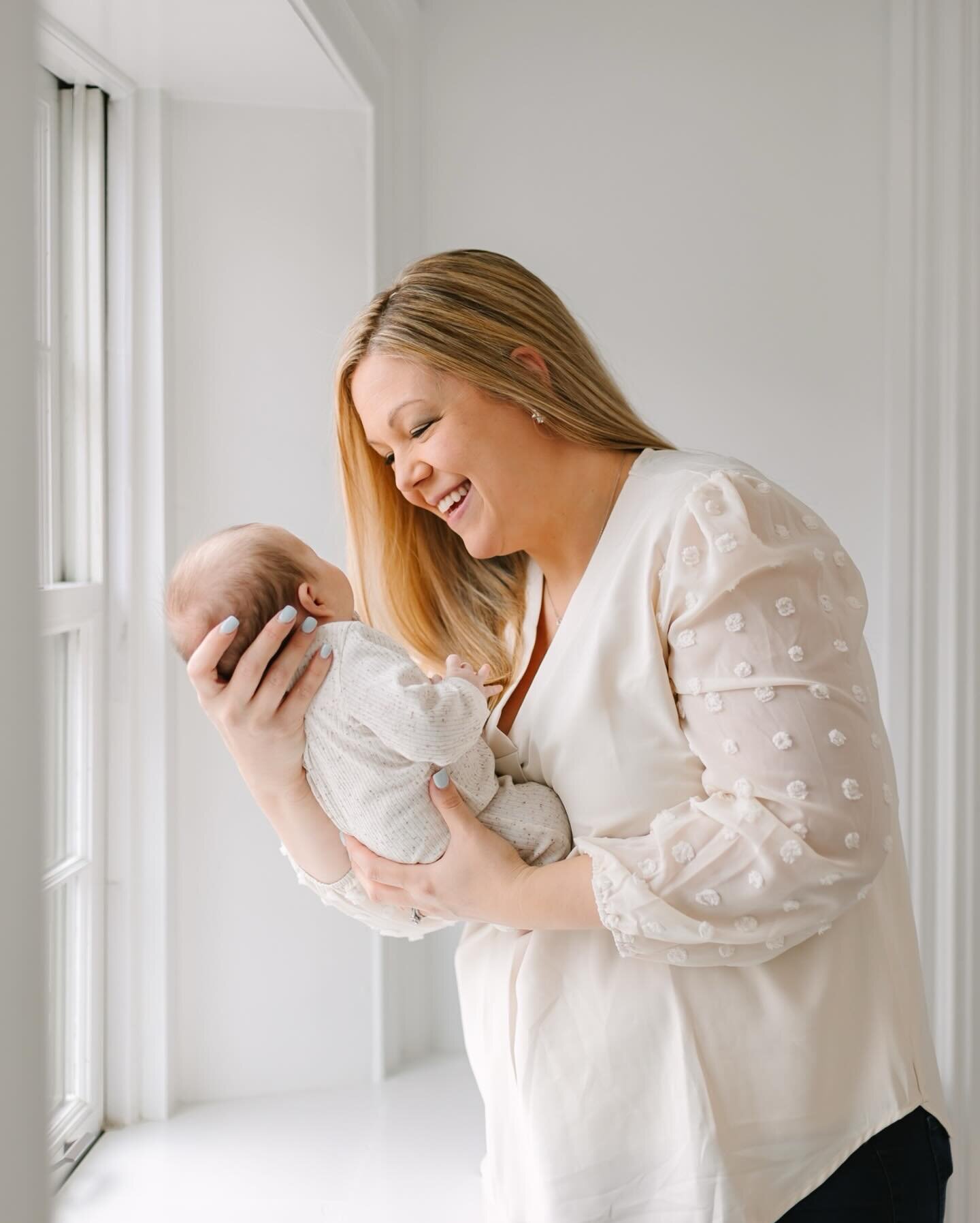 Even on the dampest, gloomiest days&hellip; @thenbptstudio is so warm and inviting for any kind of session.
.
.
.
.
.
.
#family #familyphotography #familyphotographer #newburyport #newburyportma #newburyportmom #bostonfamilyphotographer #familyportra