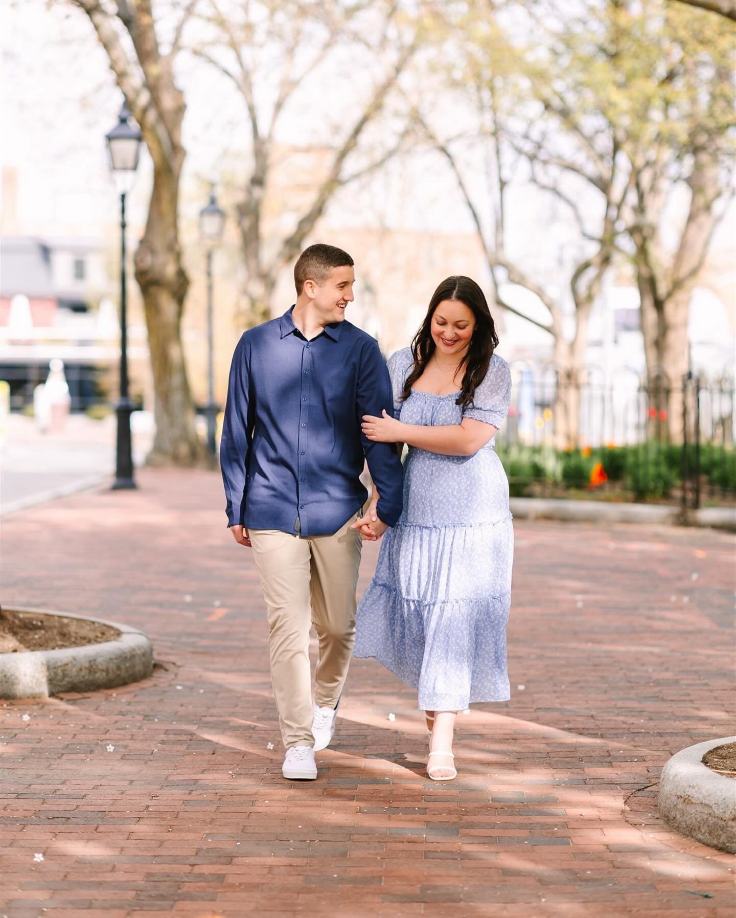 Lexi &amp; Pat had their early morning engagement session in downtown Newburyport this weekend. I&rsquo;m so excited to be working with them again in September for their intimate beach wedding 😊
.
.
.
.
.
#bostonengagementphotographer #maengagementp