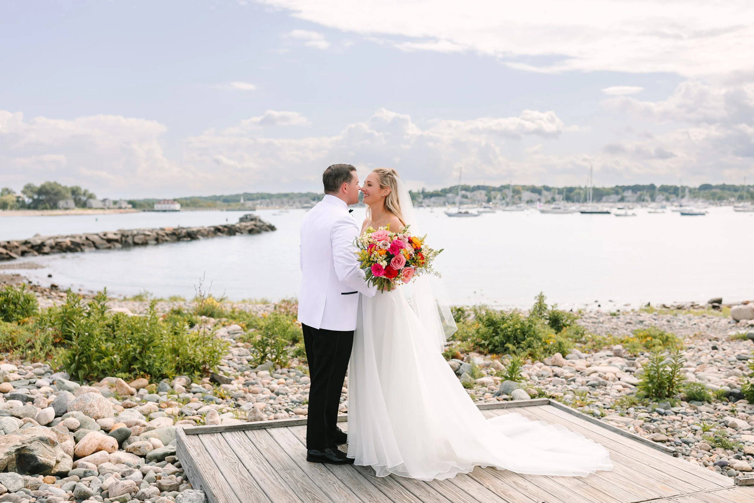 Kelley &amp; Joshua's Colorful Coastal Wedding in Scituate, Massachusetts