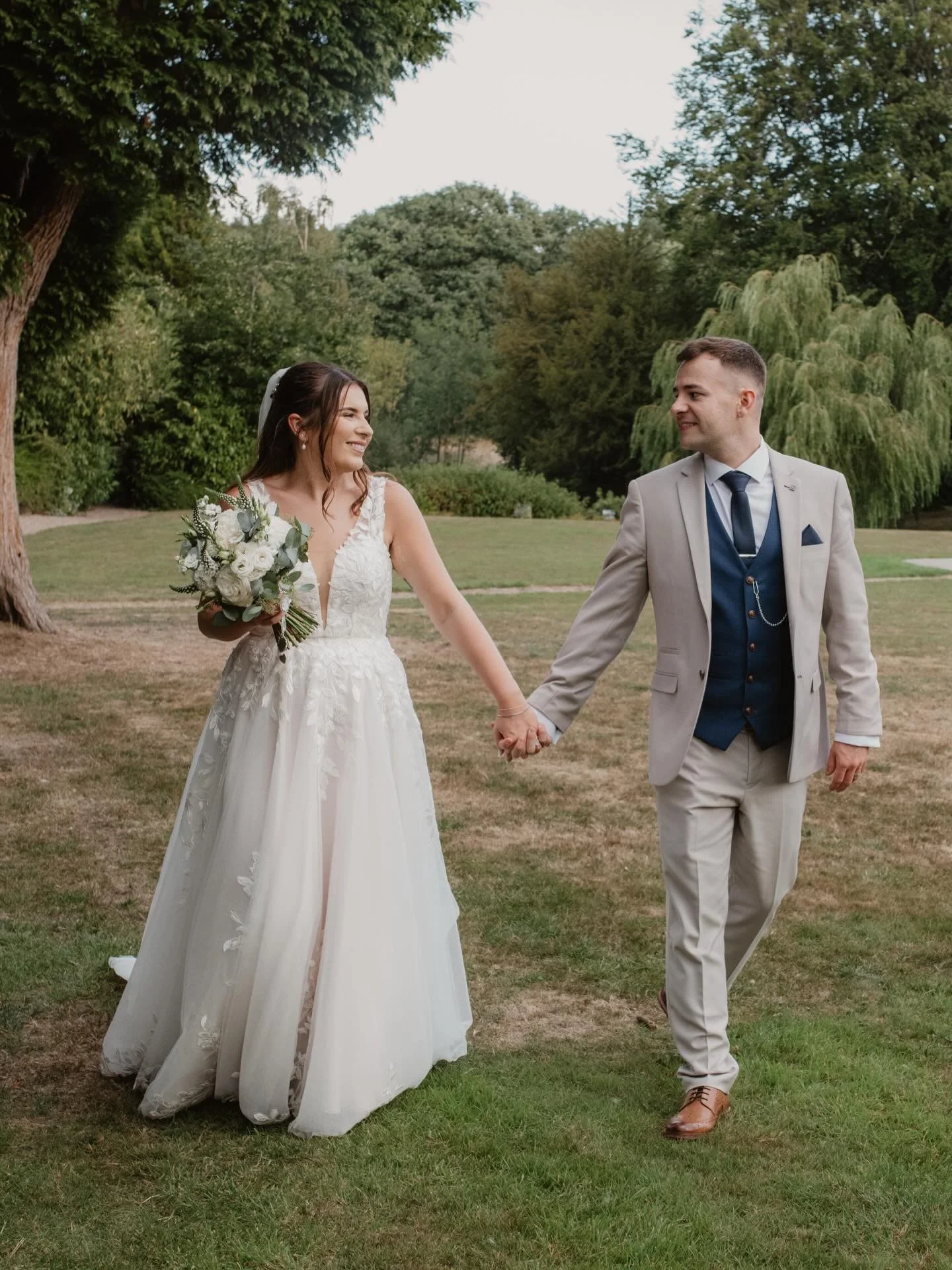 Summer wedding days 🤍

#summerwedding #ukweddingphotographer #bagdenhall #yorkshireweddingphotographer