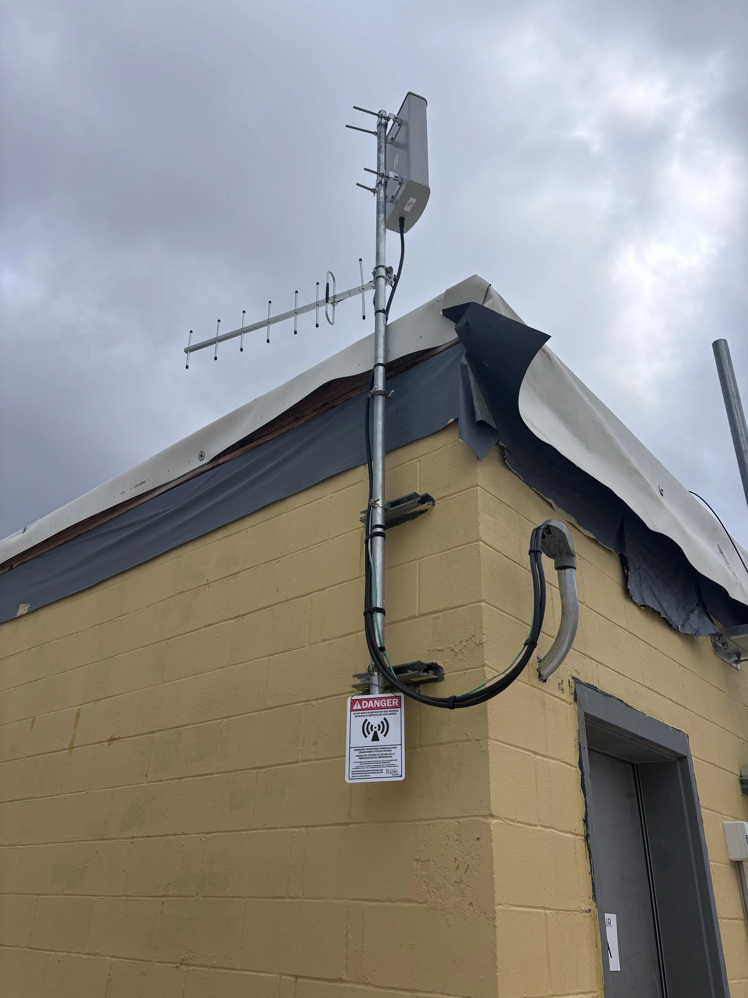 Donor Antenna for ERCES BDA System Installed by Enhanced Radio Coverage with Signage