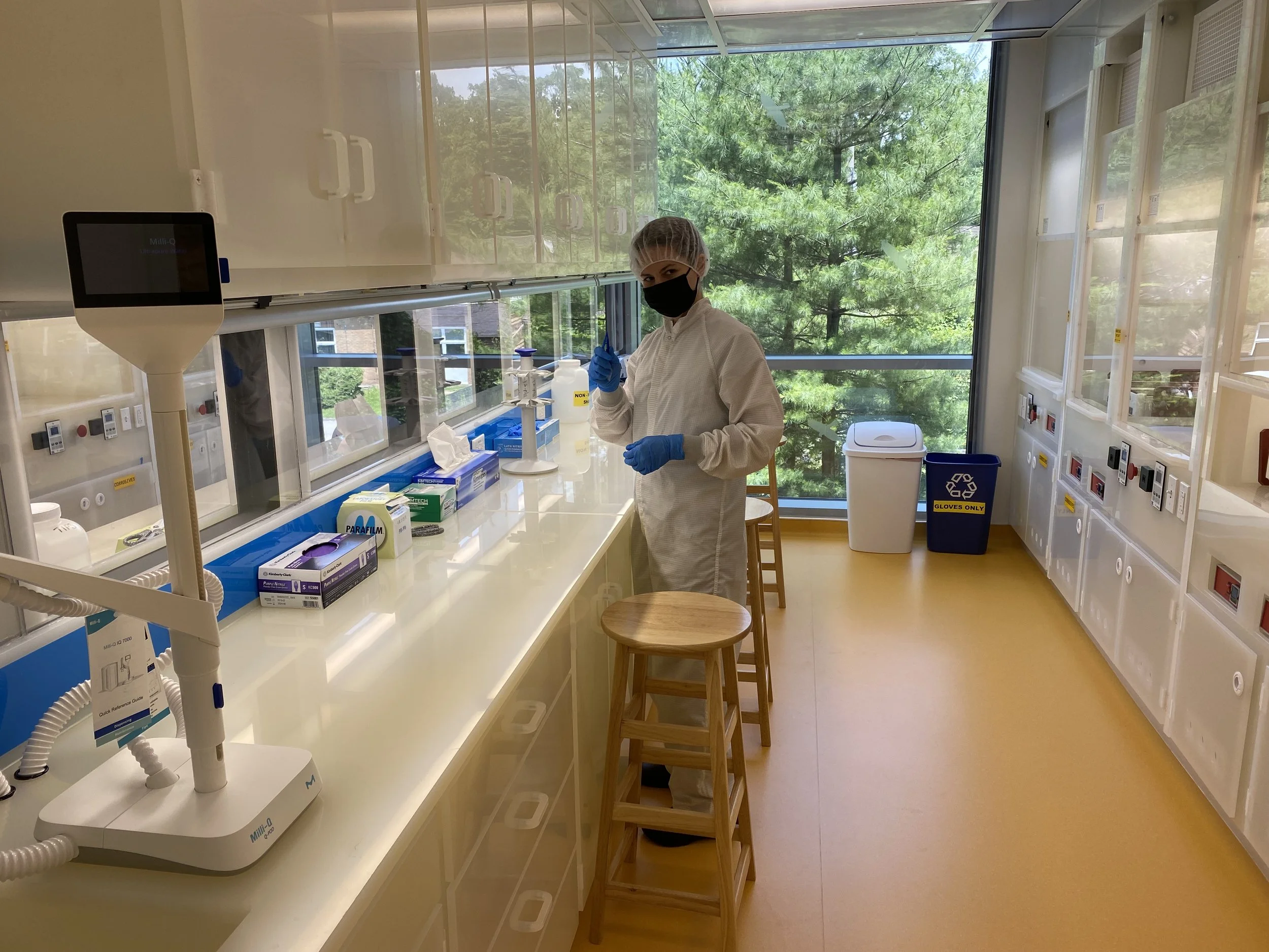 Ultraclean Metal-free Lab — PROTECS