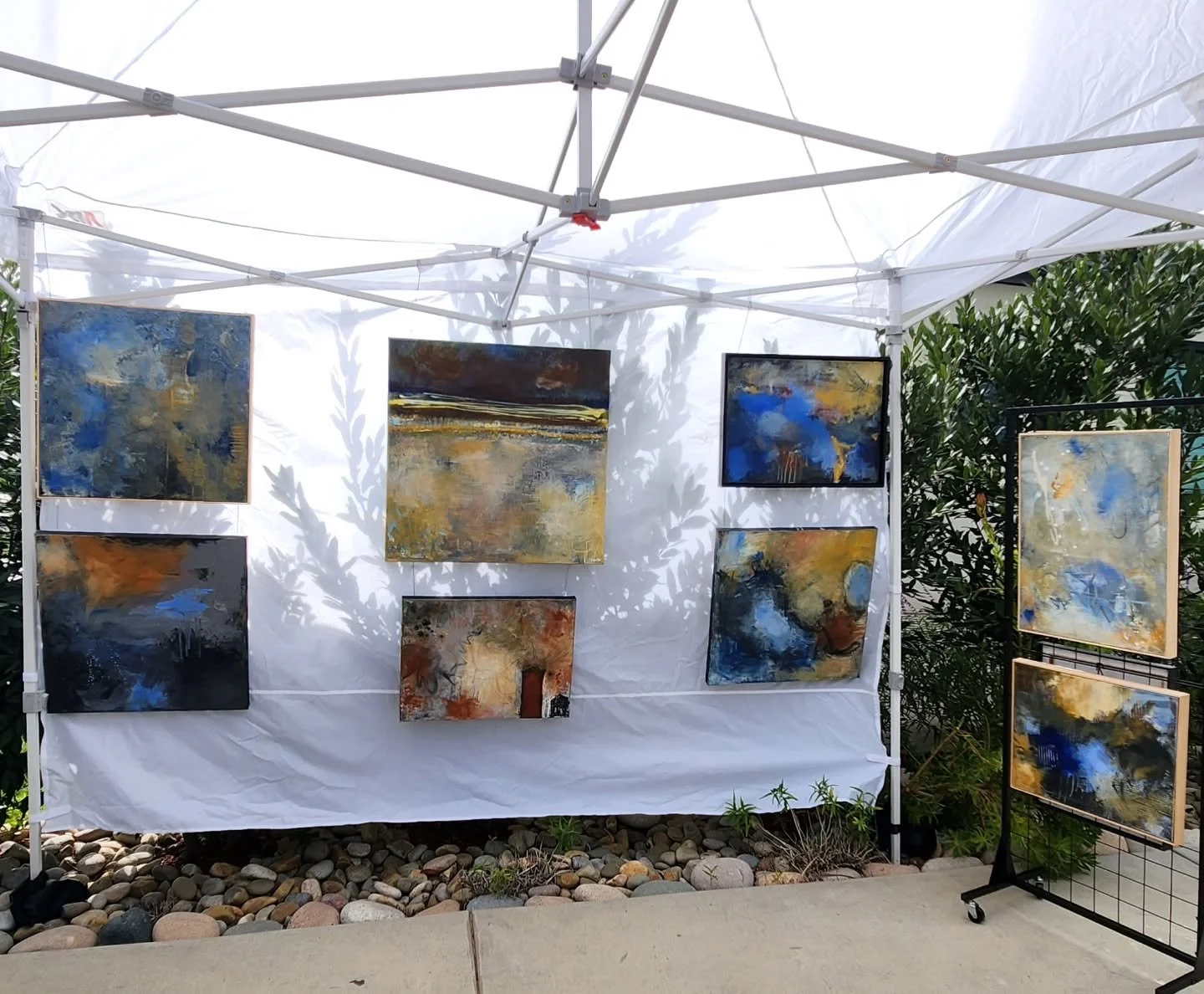 What a day! 🌊 🖼 ✨️🔴

Thank you to everyone who joined us for the 5th Annual Art Tour presented by SD Coastal Art Studios. 

It&rsquo;s always a gift to connect, share my work, and talk about my inspiration with you all.

Special thanks to The Murr