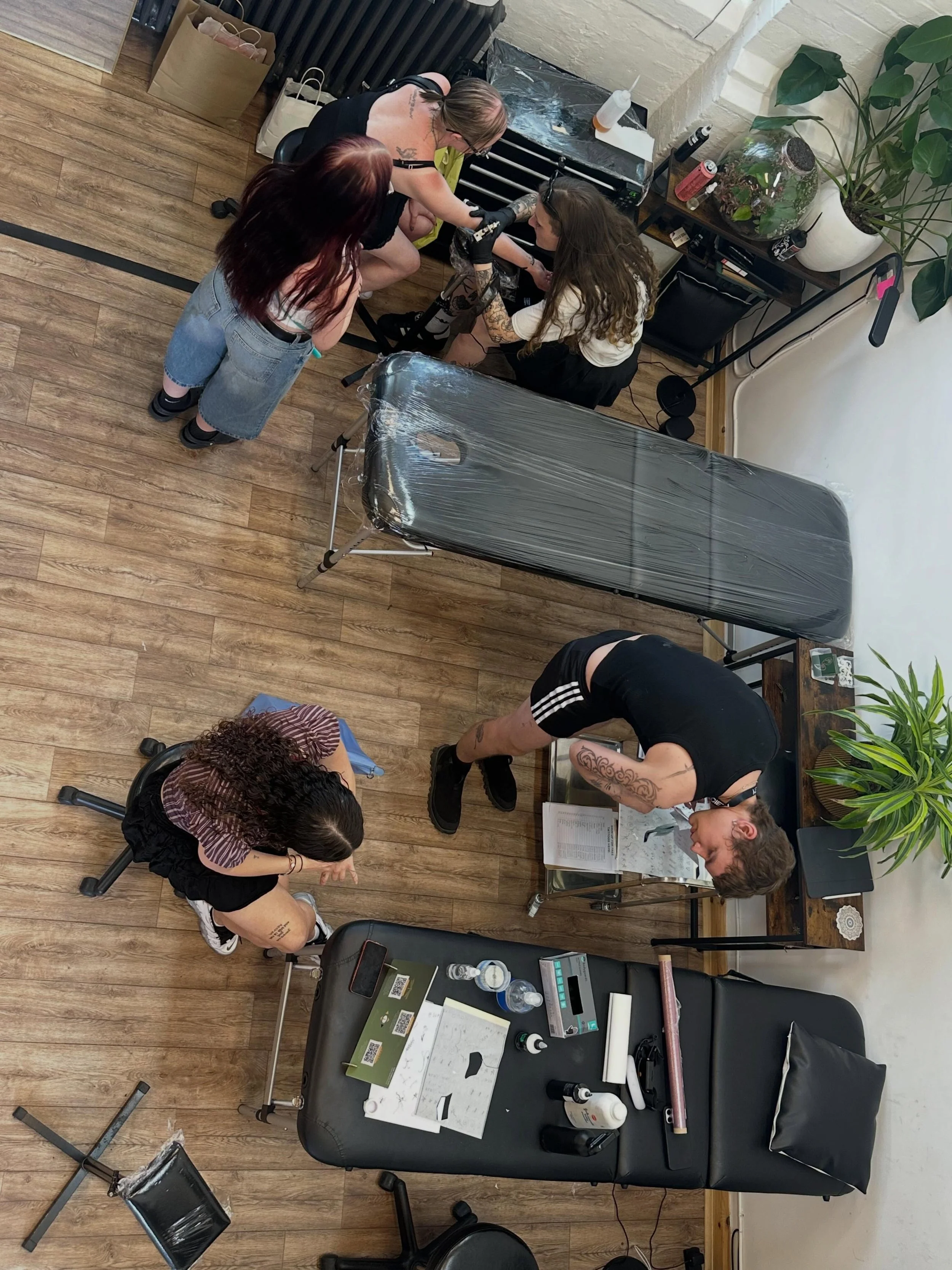 A busy but very fulfilling 2 days of tattooing thank you so much to @thetempletattoolondon and @fashionthriftsociety for having me and being so welcoming, loved meeting so many new people and giving a few first tattoos sorry to everyone that couldn&r
