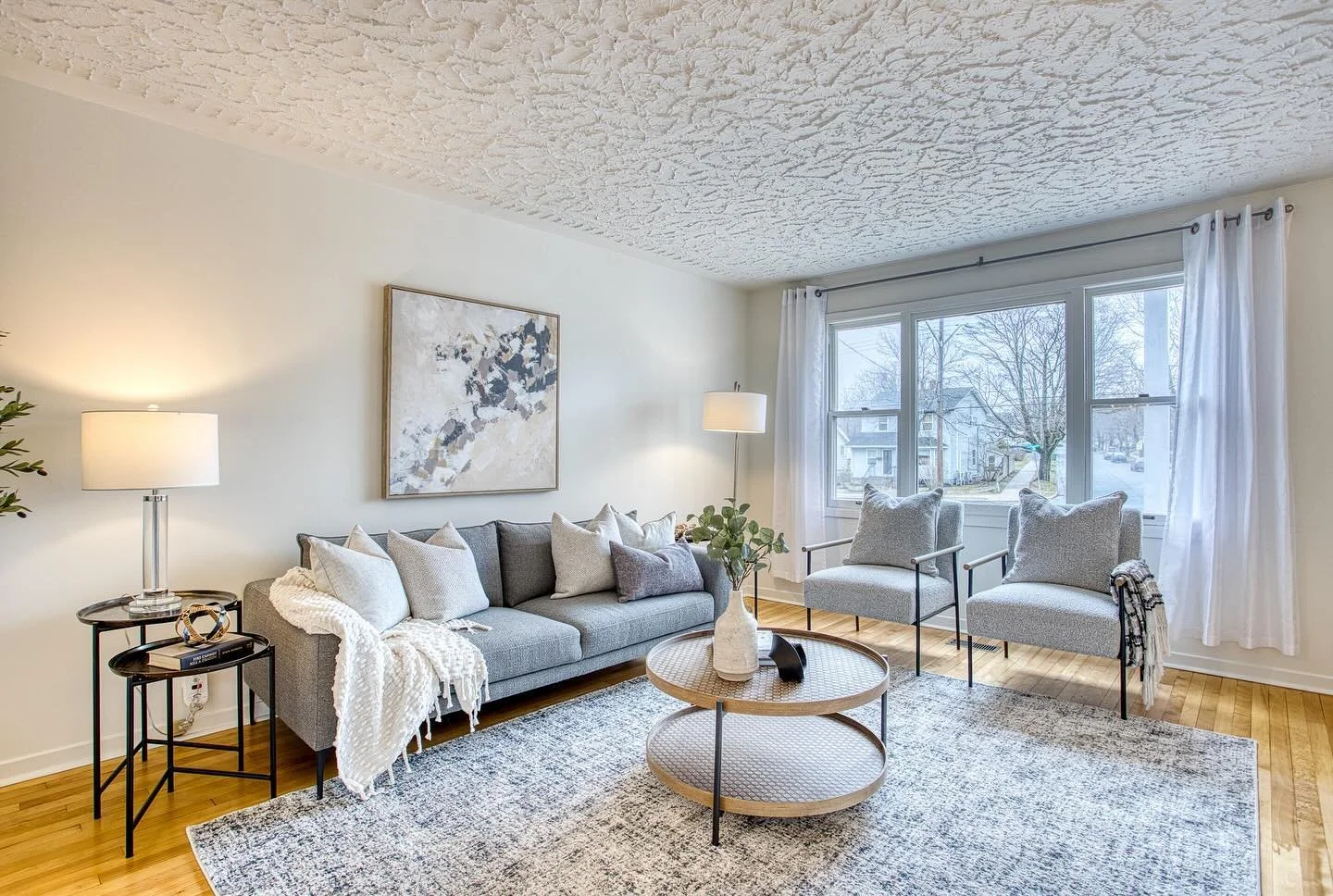 Accepted offer in 5 days! ✨ Want to sell your listing quickly? Staging can help, averaging just 15.6 days on market when the regular market is showing an average of 43 days. Our staging gets results! #thepowerofstaging 

Photo by @anita_amacphotograp