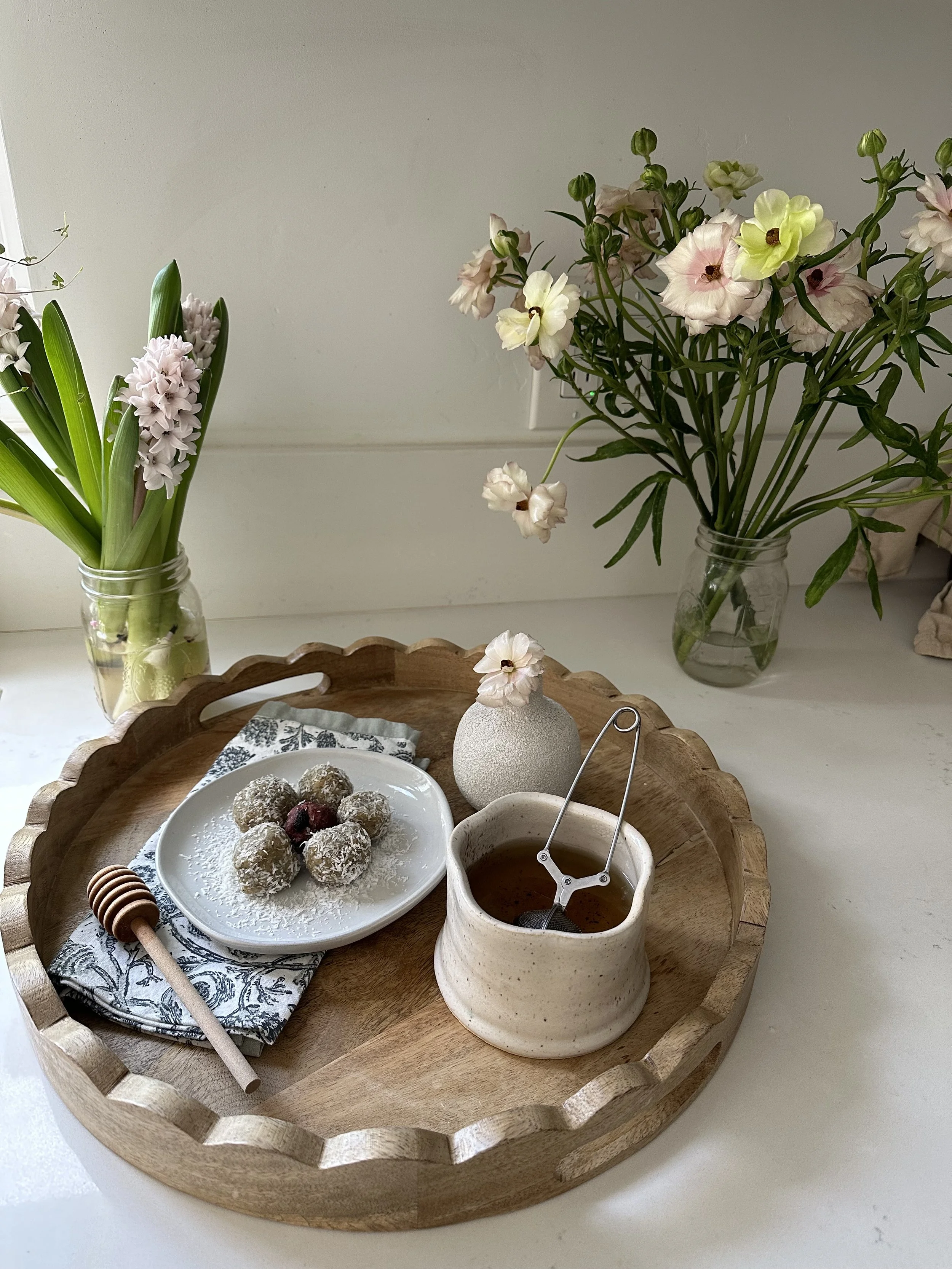 How to curate a postpartum breakfast tray