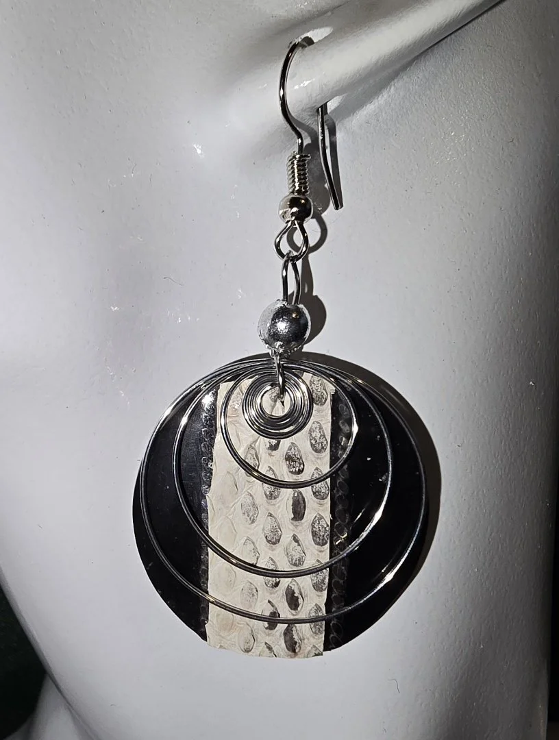 Moonstone Circle Shell Earrings | Handcrafted Bali Jewellery | Donbernae