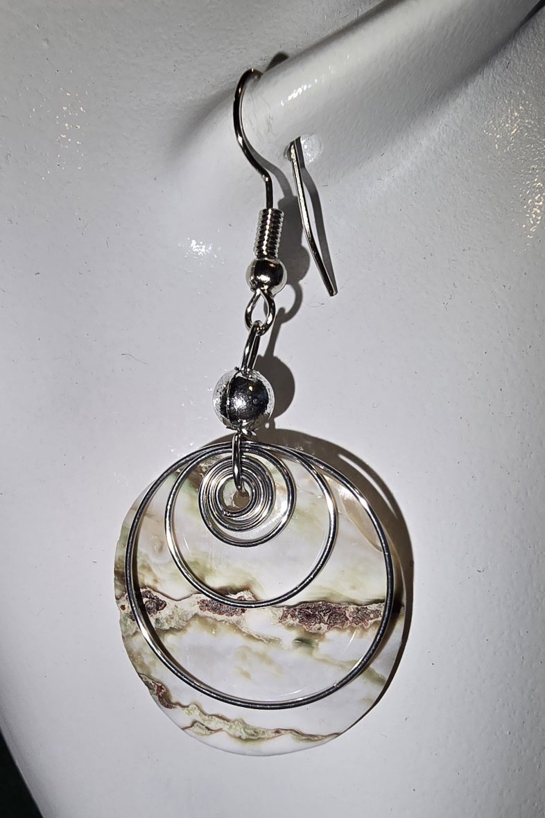 Creme Circle Pearl Shell Earrings | Handcrafted Bali Jewellery | Donbernae