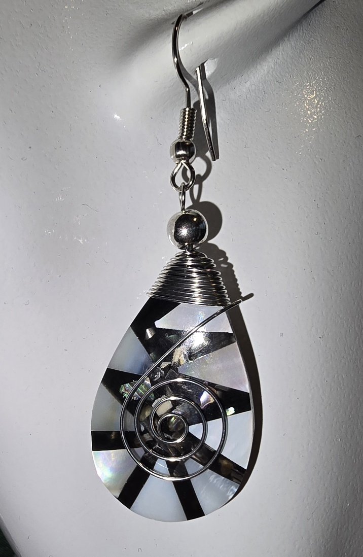 Spiral Tide Shell Earrings | Handcrafted Bali Jewellery | Donbernae