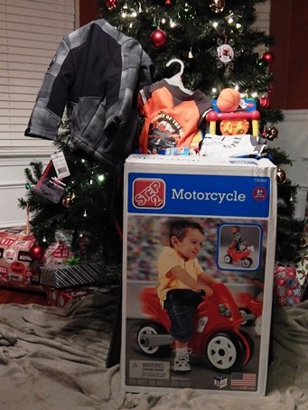 Jamerious: Clothes, Jacket, Motorcycle Ride On, Soft Basketball &amp; Learning Toy