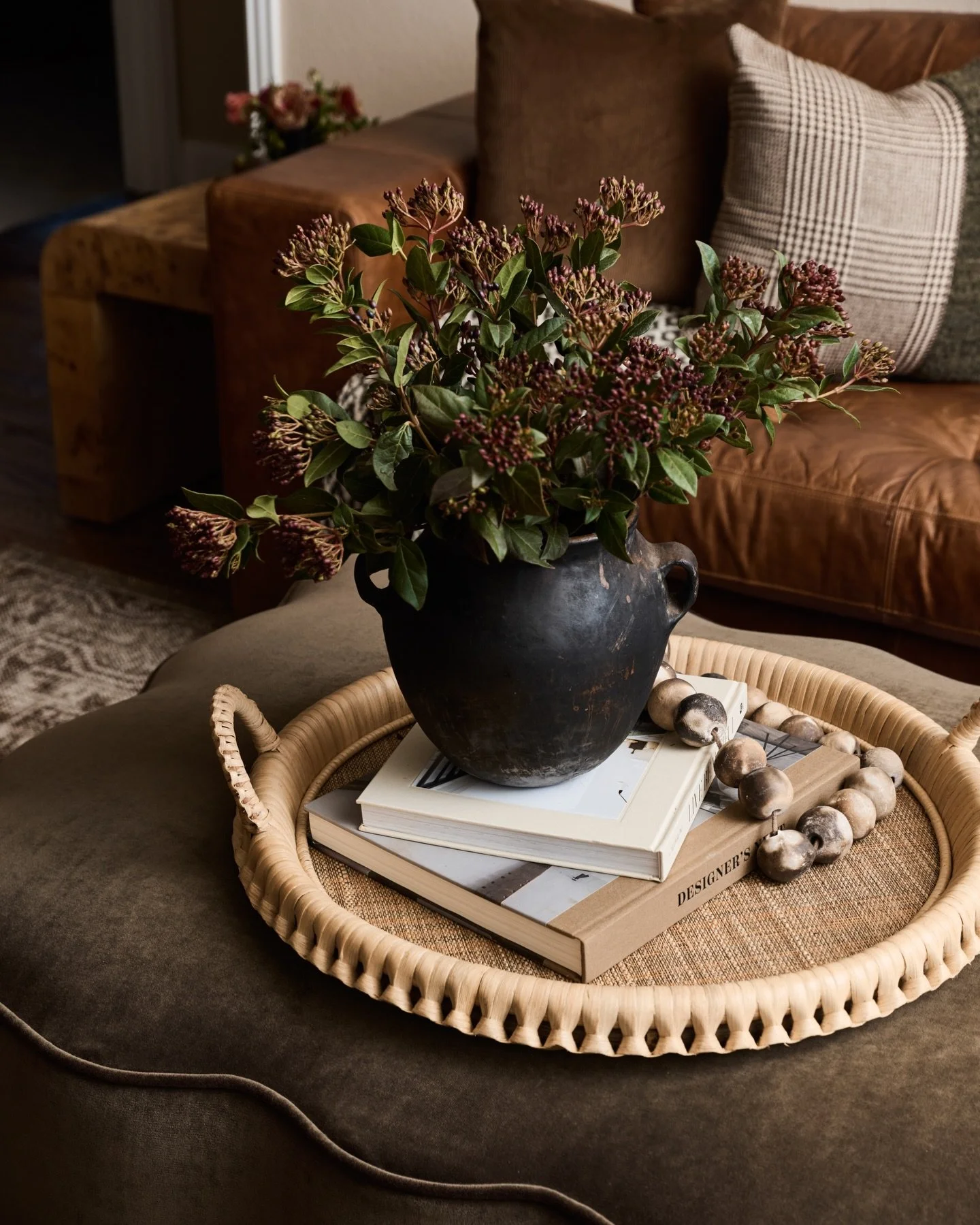 Little moments from #RCIProjectBlueLake ✨

Furnishings &amp; accessories | @raecoleinteriors 
Photography | @yanglincphoto 

#raecoleinteriors #rci #furnishings #inspo