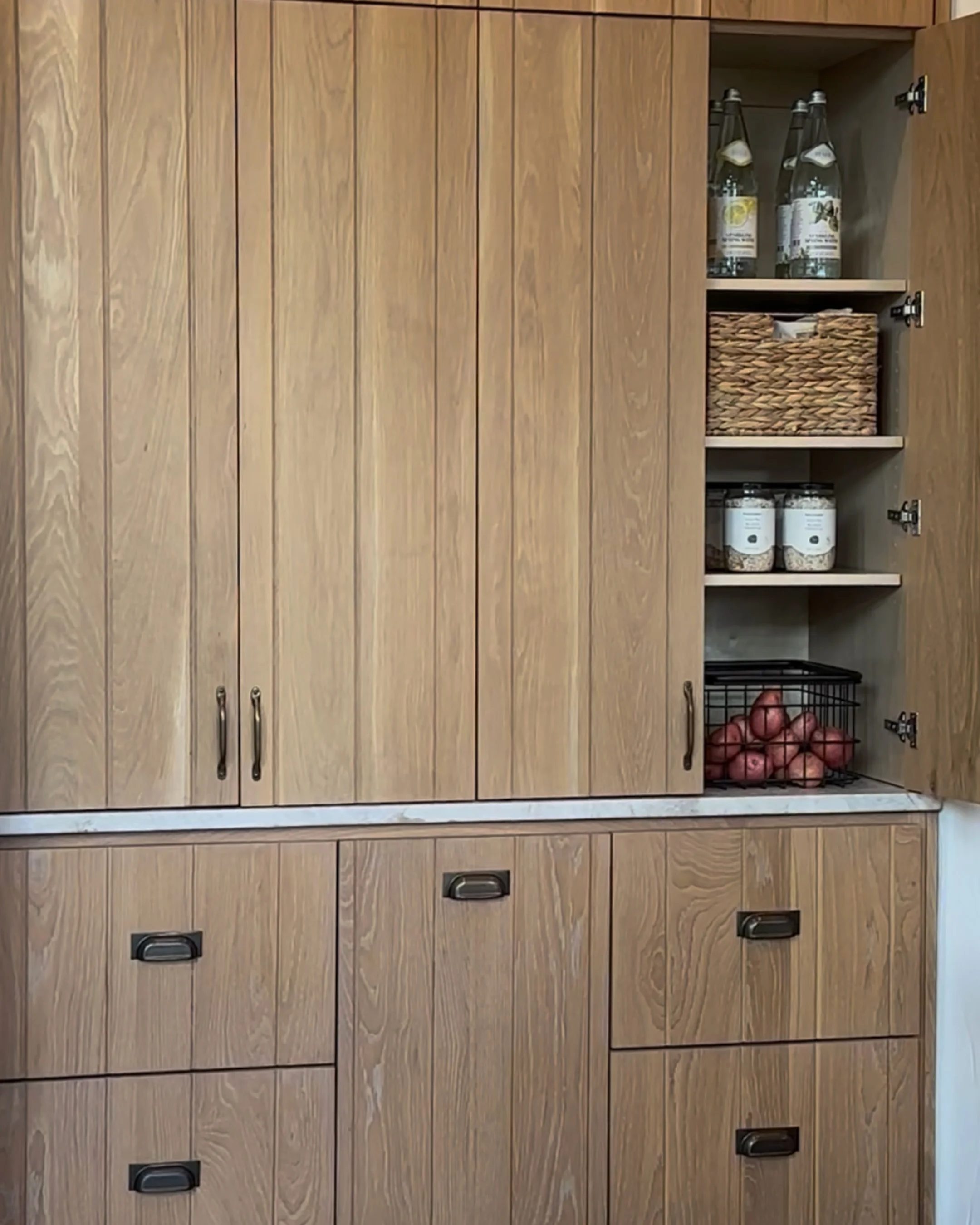 We believe there&rsquo;s a place for everything and everything has its place.. 

That&rsquo;s why we begin thinking about organization in the conceptual phase&hellip; long before cabinetry is built. 

Every drawer, shelf and cabinet is designed with 
