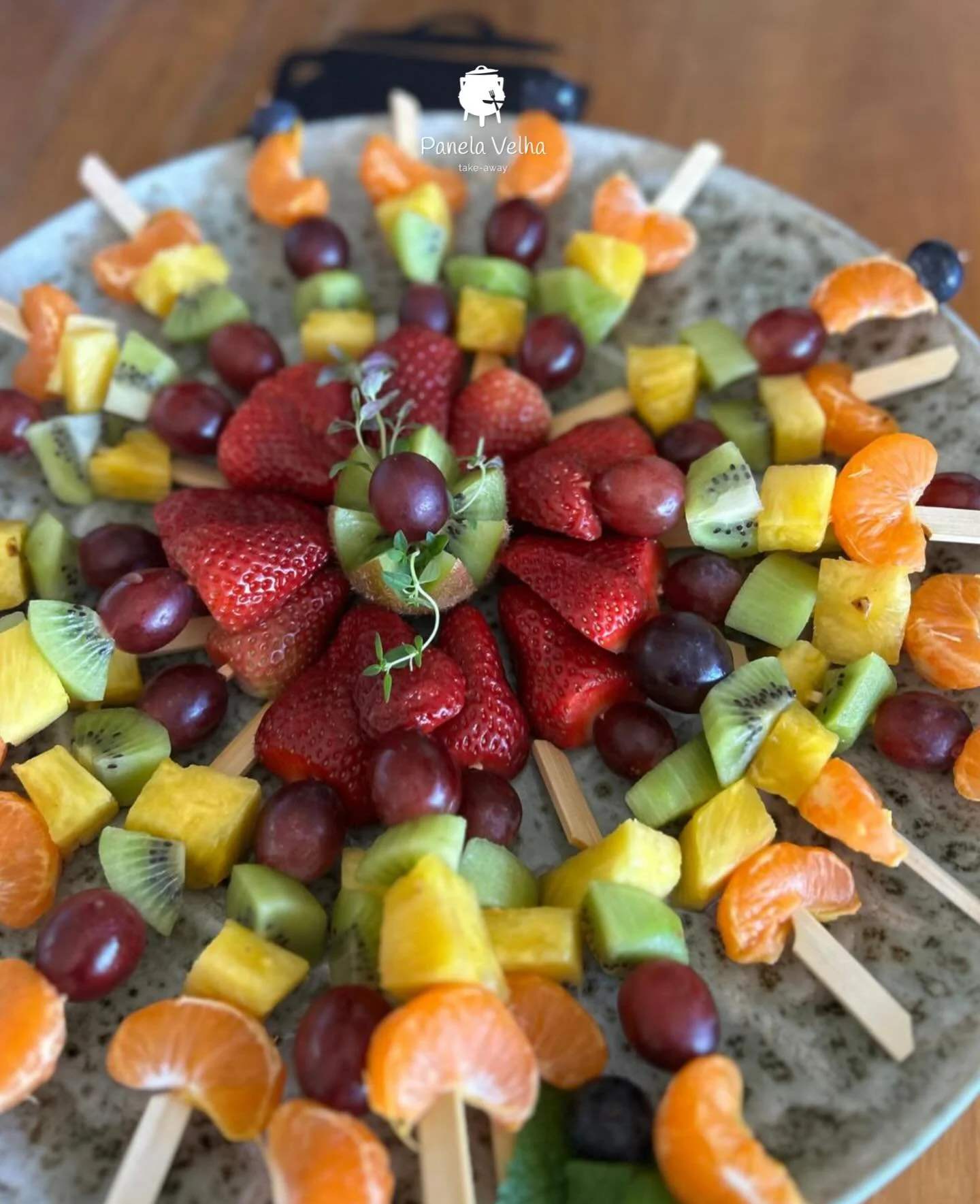 Um dos caterings realizados no passado s&aacute;bado para uma festa anivers&aacute;rio 🥕🍇🫒

Fa&ccedil;a a sua encomenda 🤩

📞969 870 266
📍Pero Neto, Marinha Grande