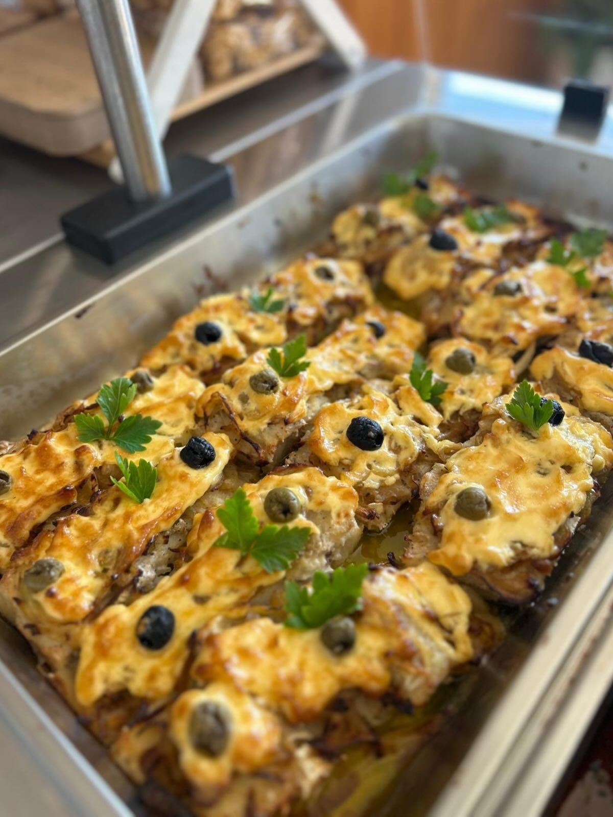 O melhor da cozinha portuguesa, pronto a levar 
Ideal para almo&ccedil;os, jantares ou eventos ⭐️
Tamb&eacute;m fazemos catering para momentos especiais!🥒🌽

Venha conhecer-nos 🤩
📍Pero Neto, Marinha Grande 
📞969 870 266
