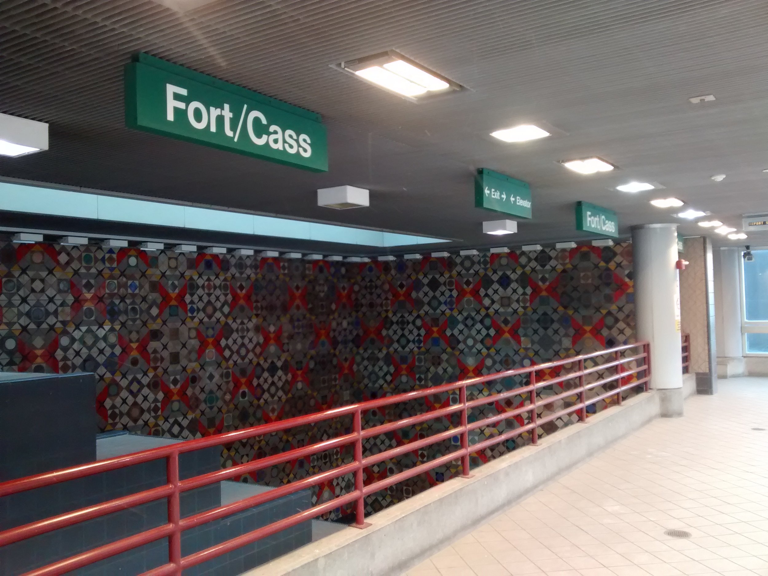 Fort_Cass_(Detroit_People_Mover).jpg