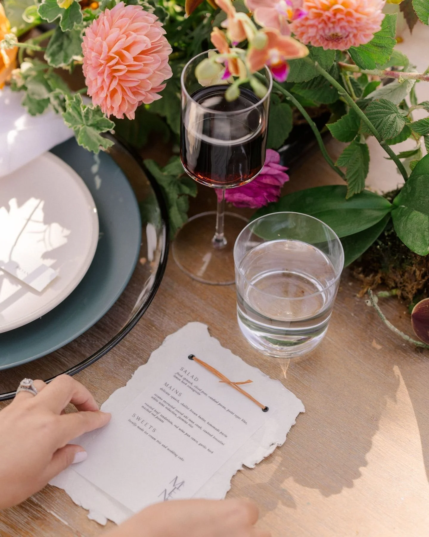 What does a wedding planner actually do?

It&rsquo;s a question I get all the time, and it makes sense. If you&rsquo;re thinking about hiring a planner, you&rsquo;re probably also wondering what that investment covers and how it really helps

So let&