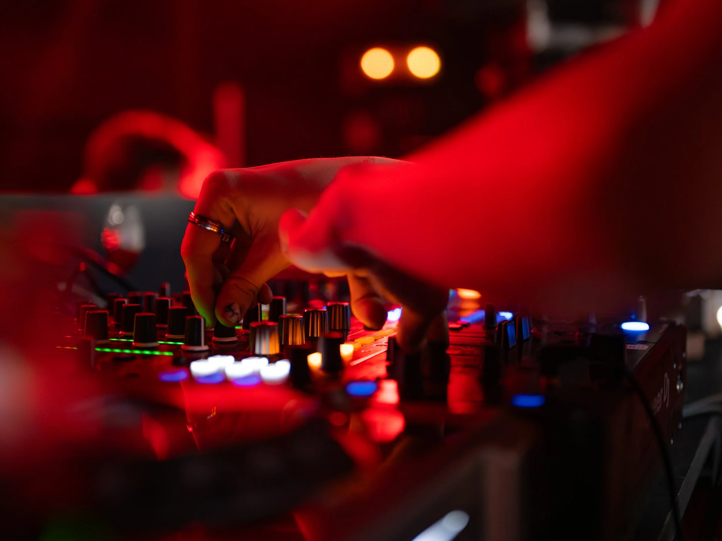 RAVERS - BASSLENS-10.jpg