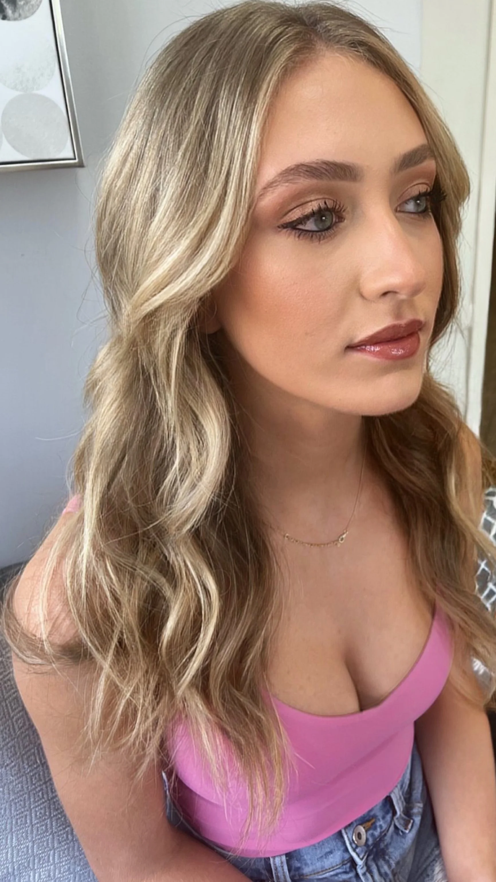 Facetune_13-05-2022-16-50-18.jpg